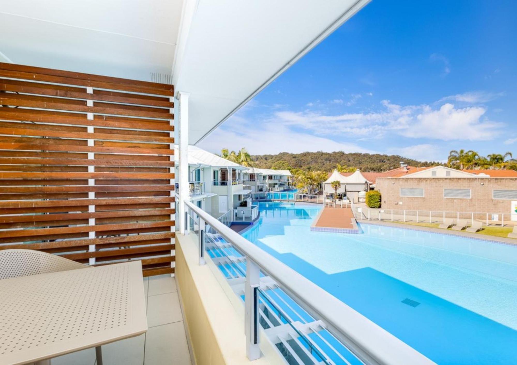 2 Bedroom Pacific Blue Poolside Escape - Oaks Port Stephens Pacific Blue Resort