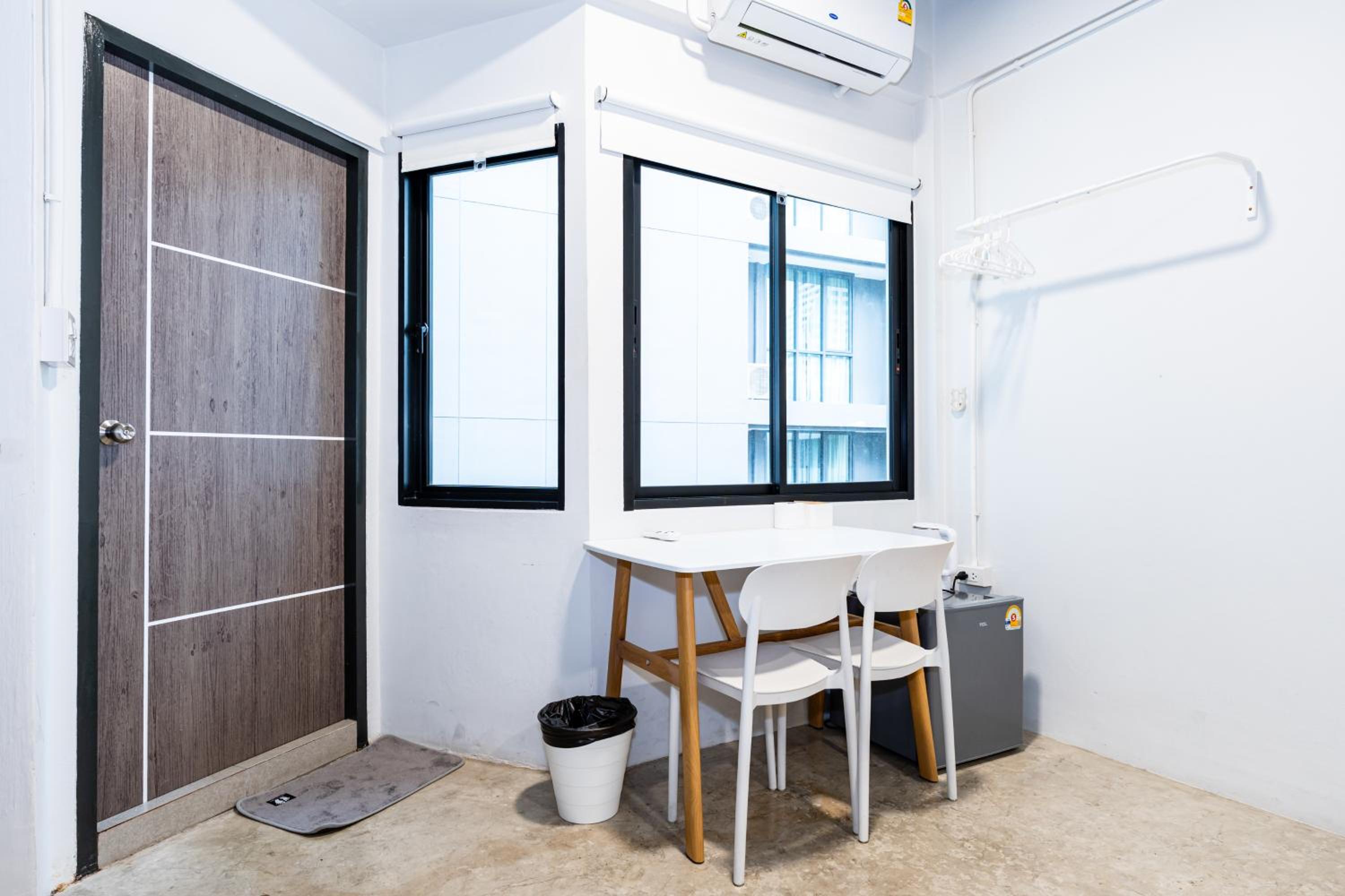 xxYellow Place Sukhumvit 2 - BTS Nana