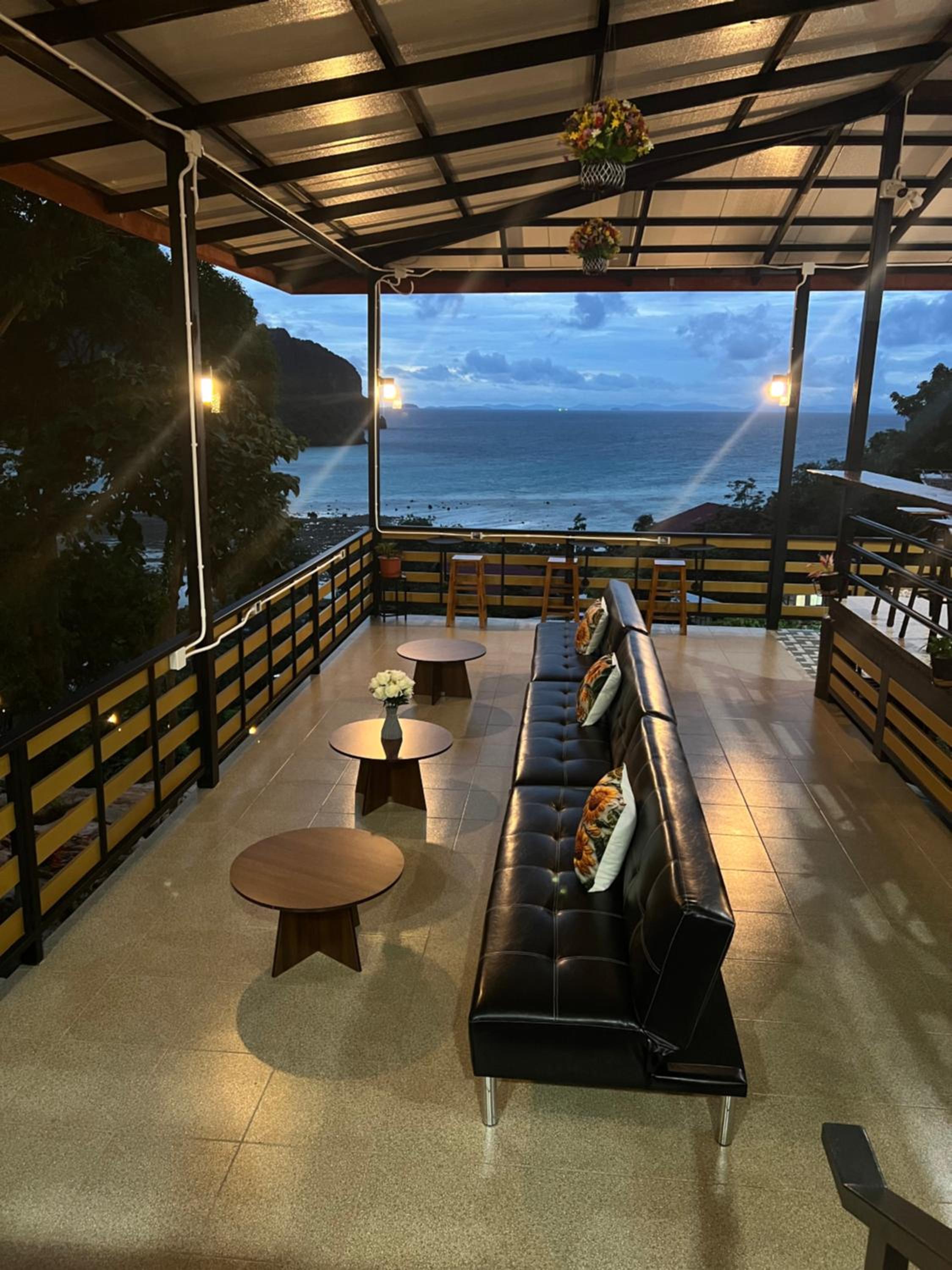 The view Hostel