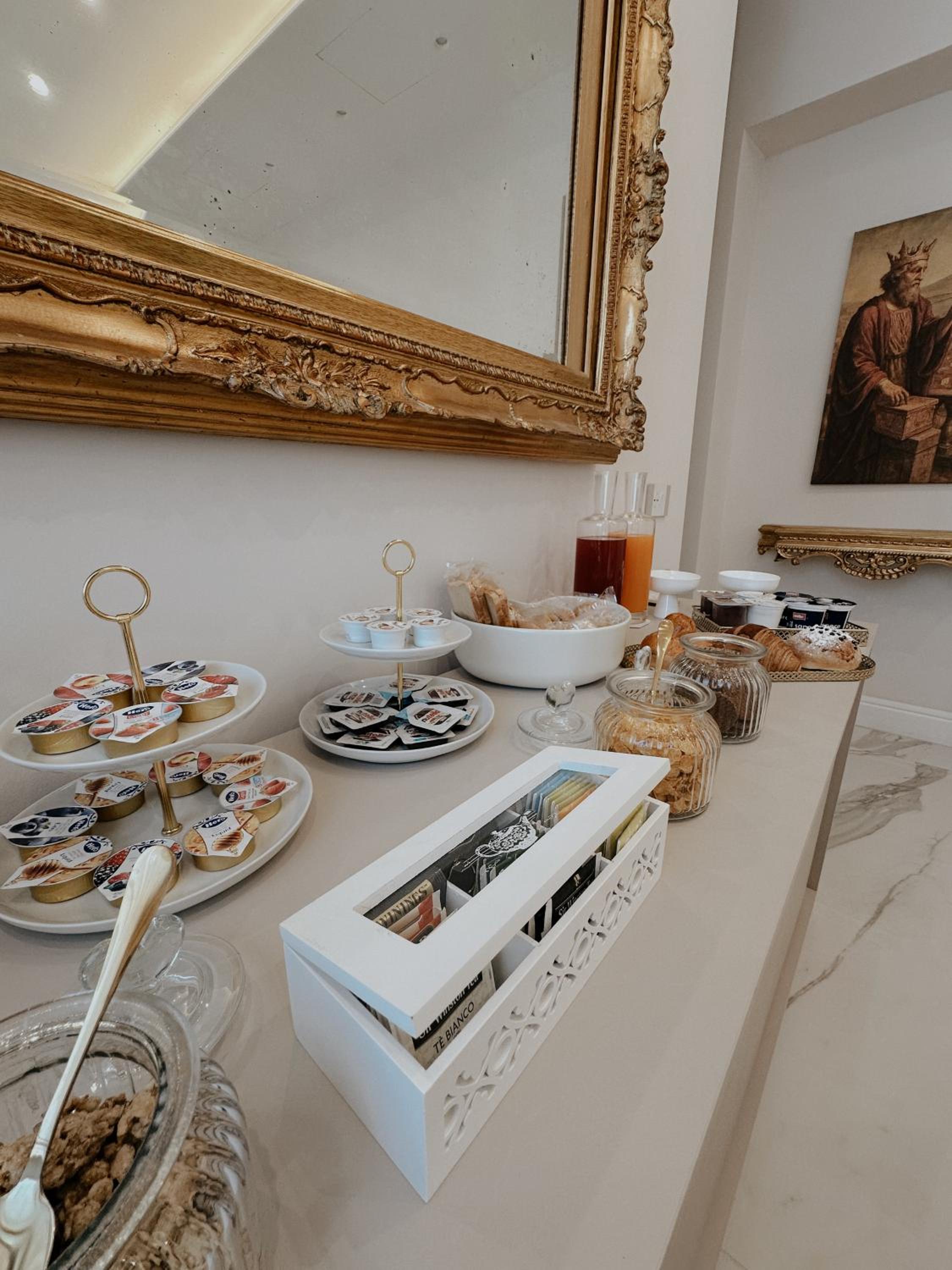 Mida Luxury Apartment