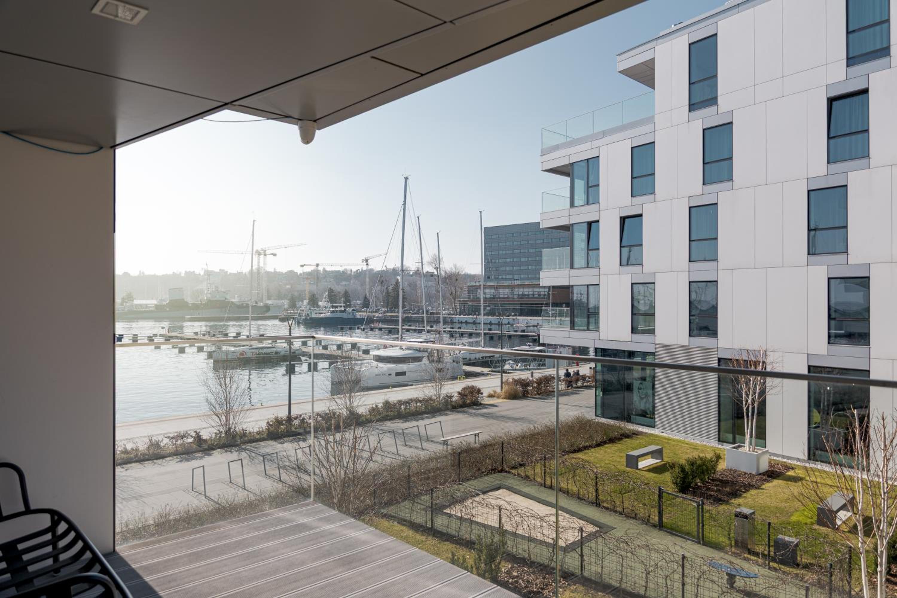 Luxury Yacht Park Apartment Marina View Gdynia Parking