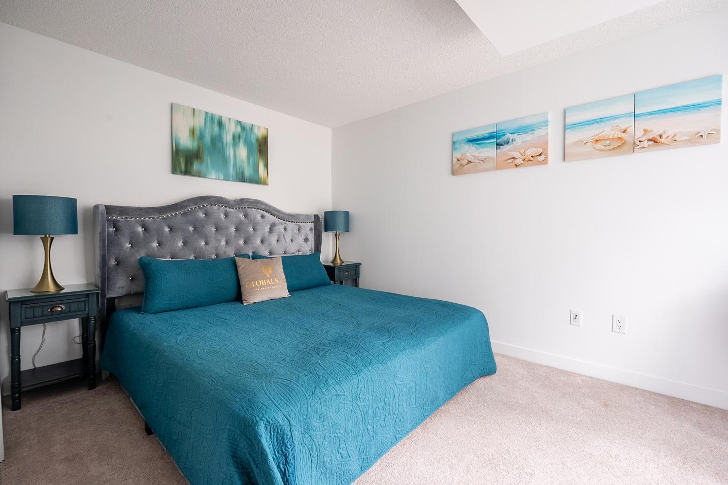2 Bedroom 2 Bathroom Condo with Balcony Downtown Toronto