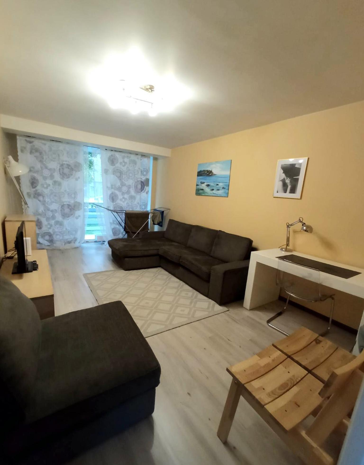 Cozy 2-Bedroom flat with Terrace & Parking by Alfa