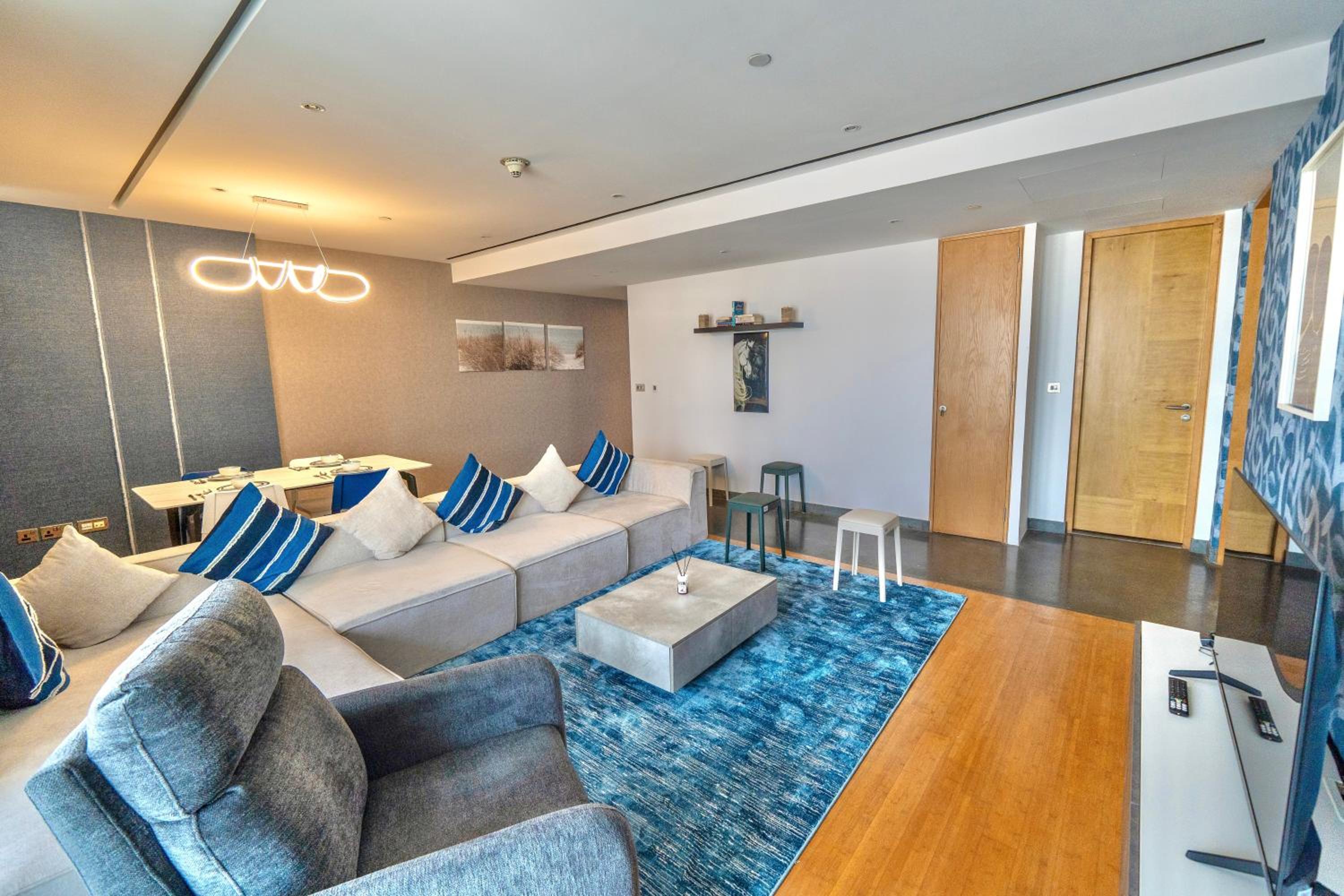Luxury Vacation Home Nr Metro DWTC