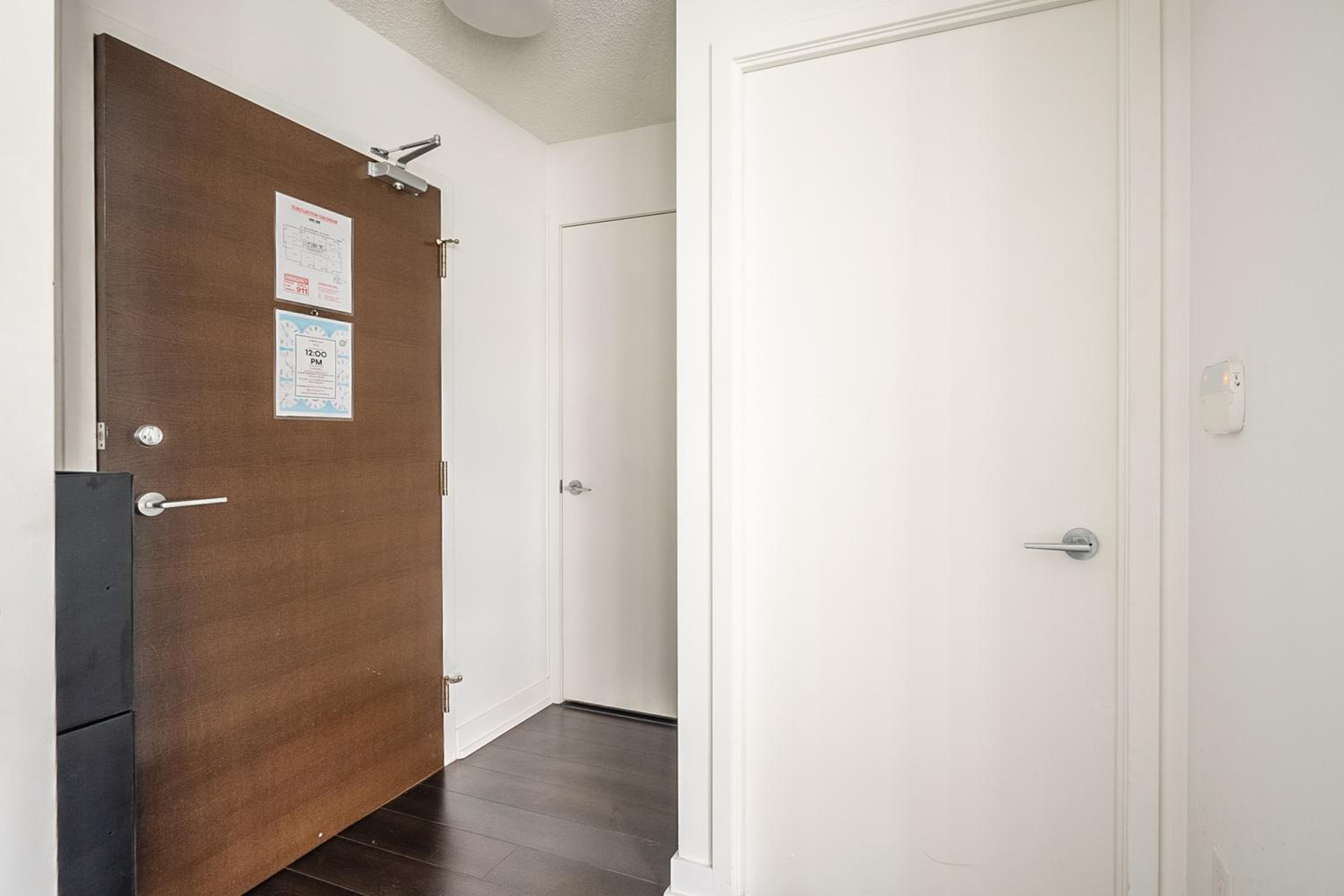 2 Bedroom 2 Bathroom Condo with Balcony Downtown Toronto