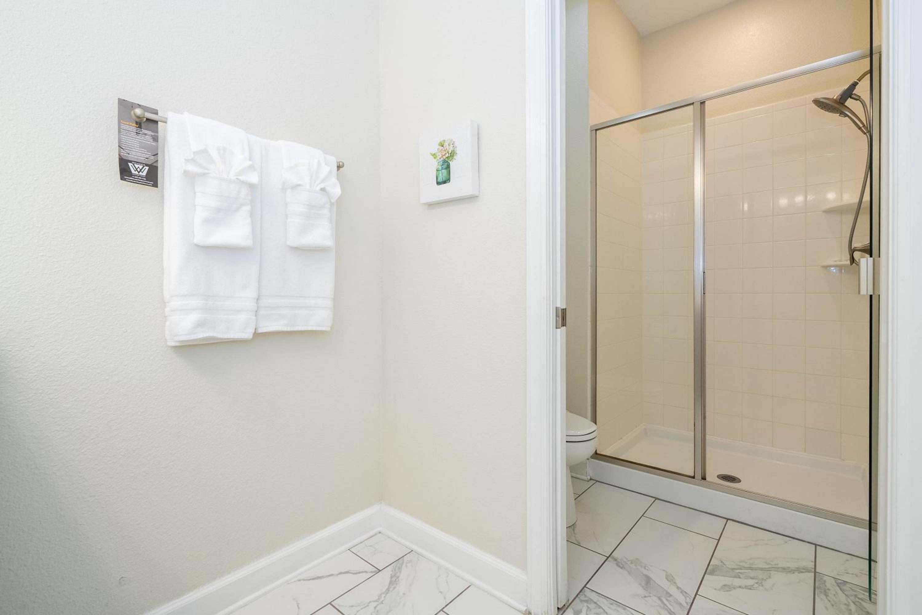 Vibrant 5Bd w Private Pool & Waterpark at Storey Lake 4811M