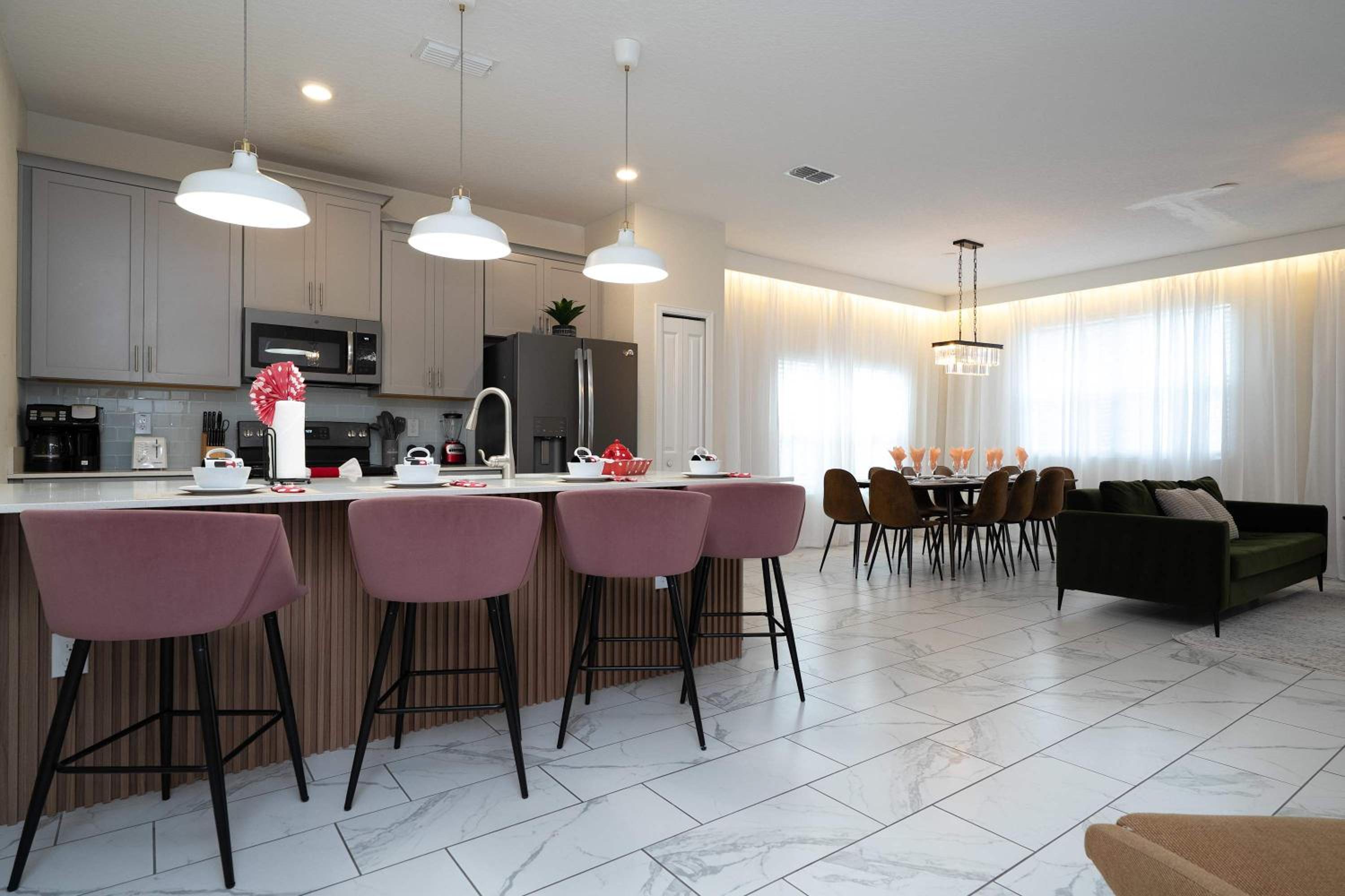 Vibrant 5Bd w Private Pool & Waterpark at Storey Lake 4811M