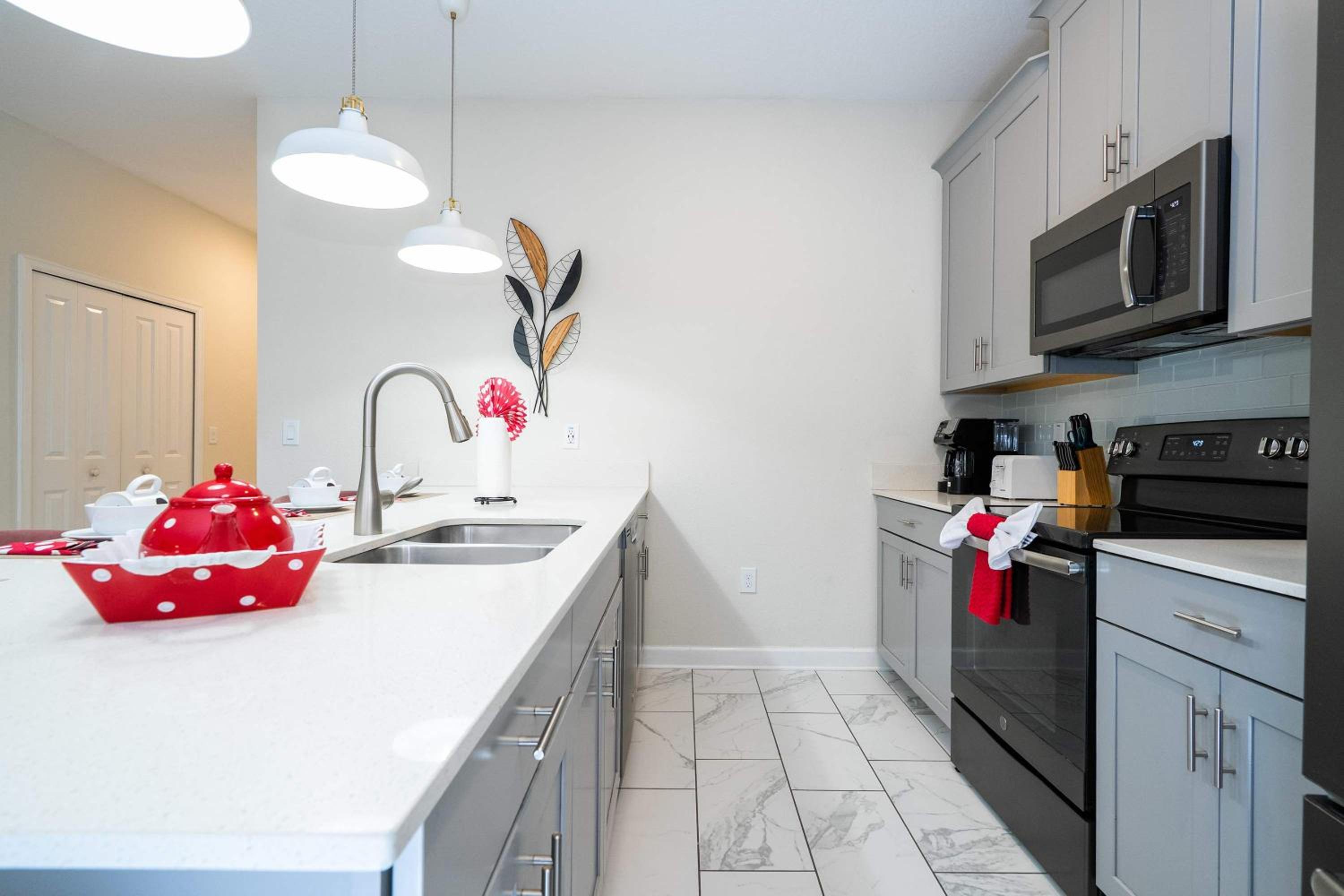 Vibrant 5Bd w Private Pool & Waterpark at Storey Lake 4811M