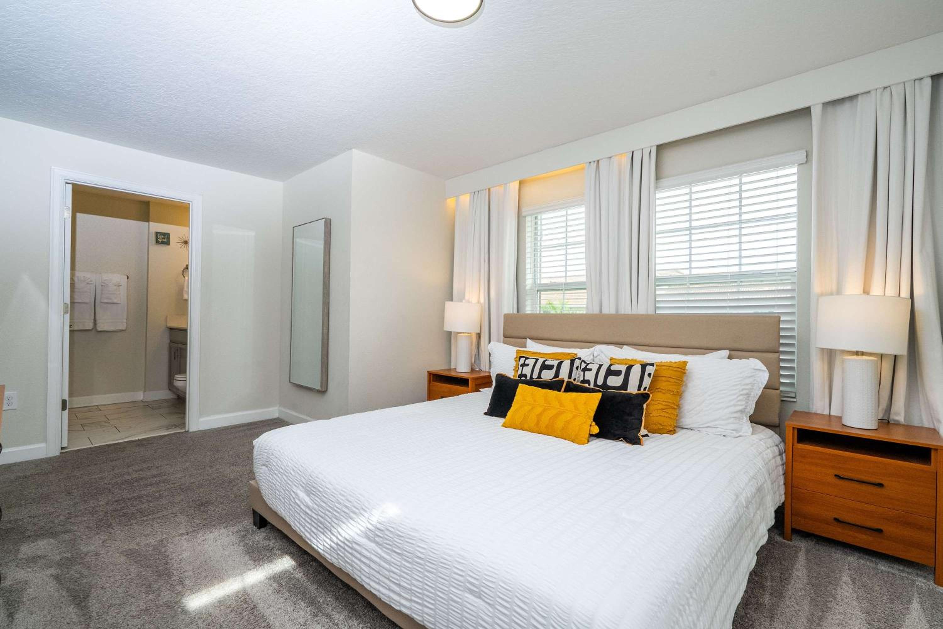 Vibrant 5Bd w Private Pool & Waterpark at Storey Lake 4811M