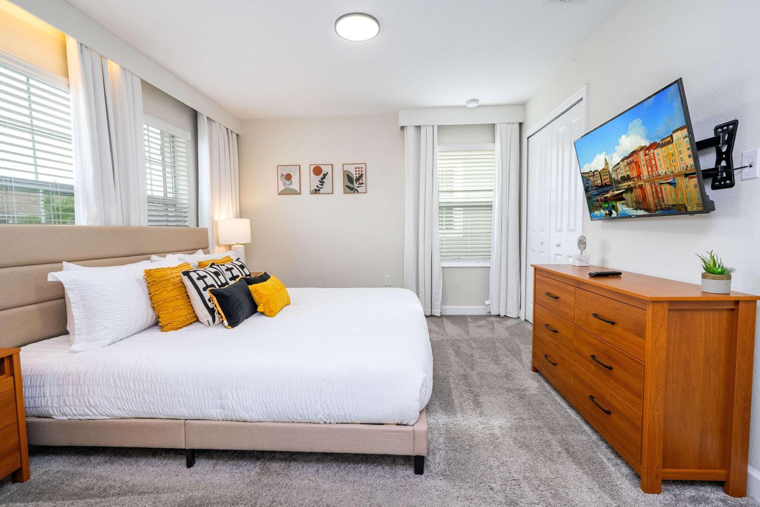 Vibrant 5Bd w Private Pool & Waterpark at Storey Lake 4811M
