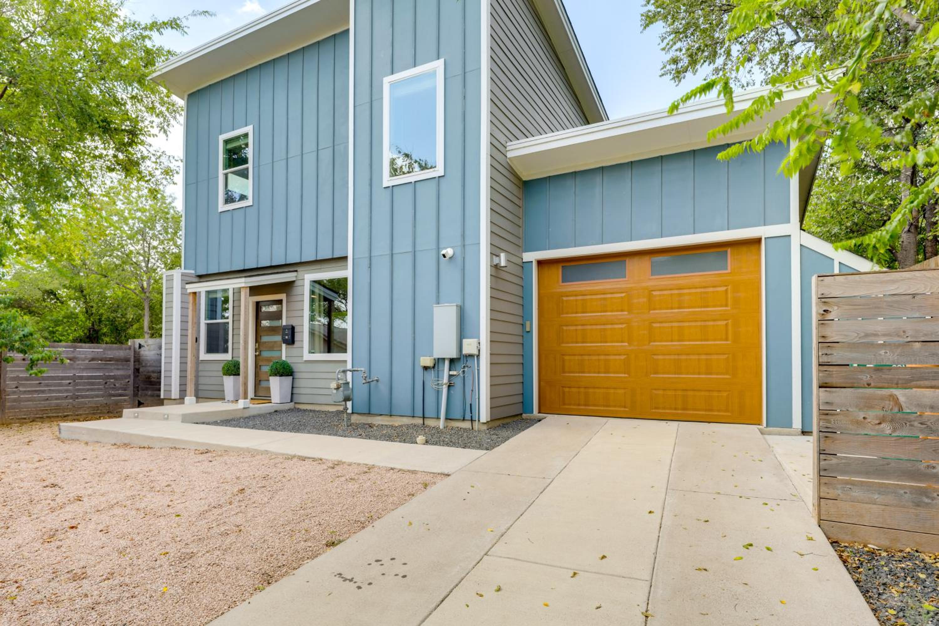 6 Mi to Dtwn Austin Escape with Private Yard