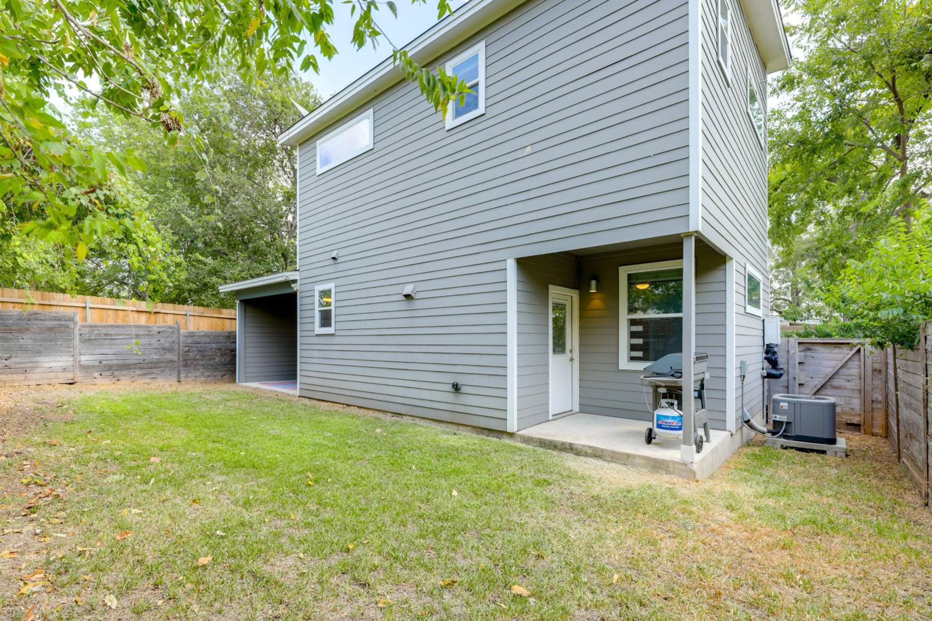 6 Mi to Dtwn Austin Escape with Private Yard