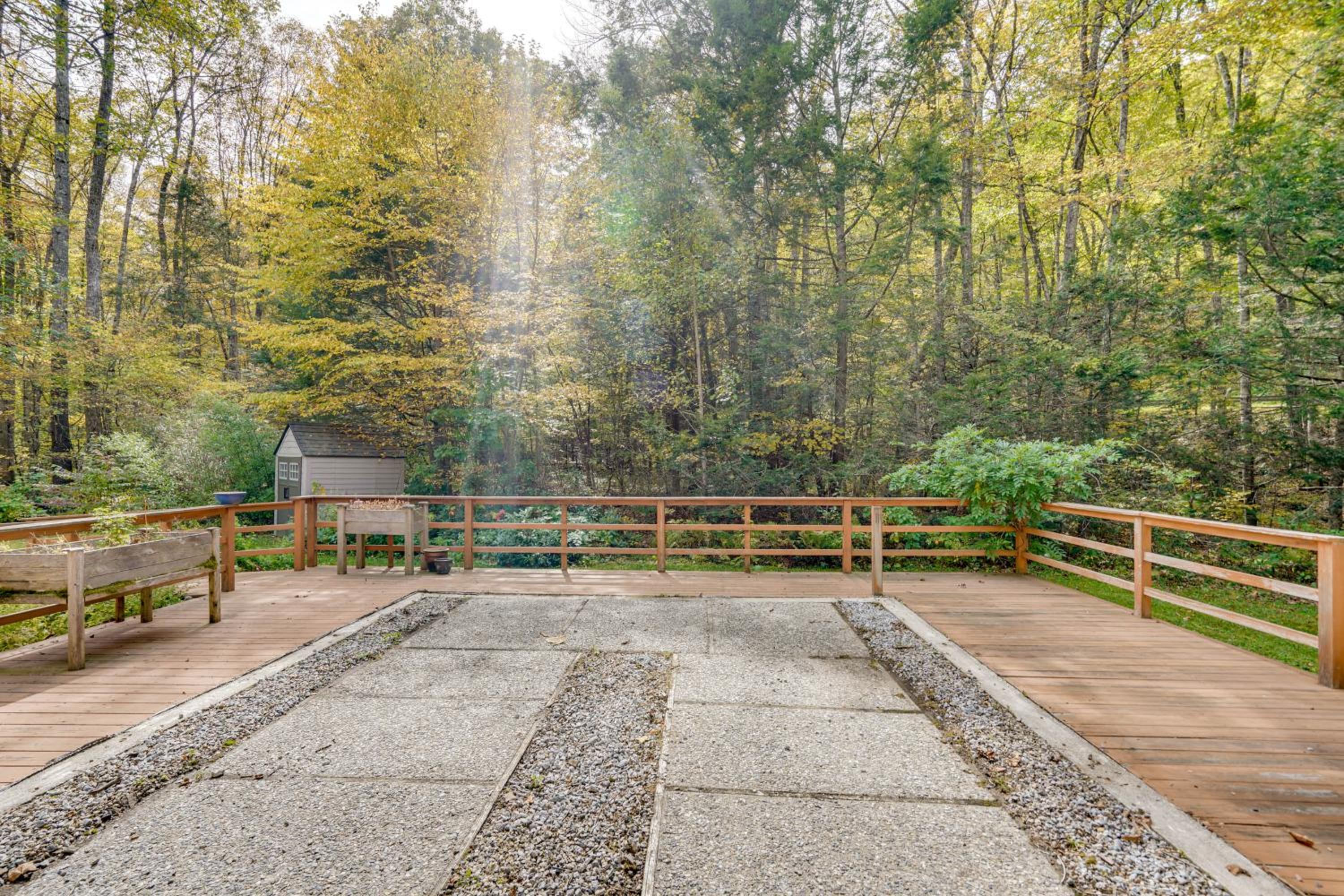 Secluded Family Getaway with On-Site Creek in Hawley
