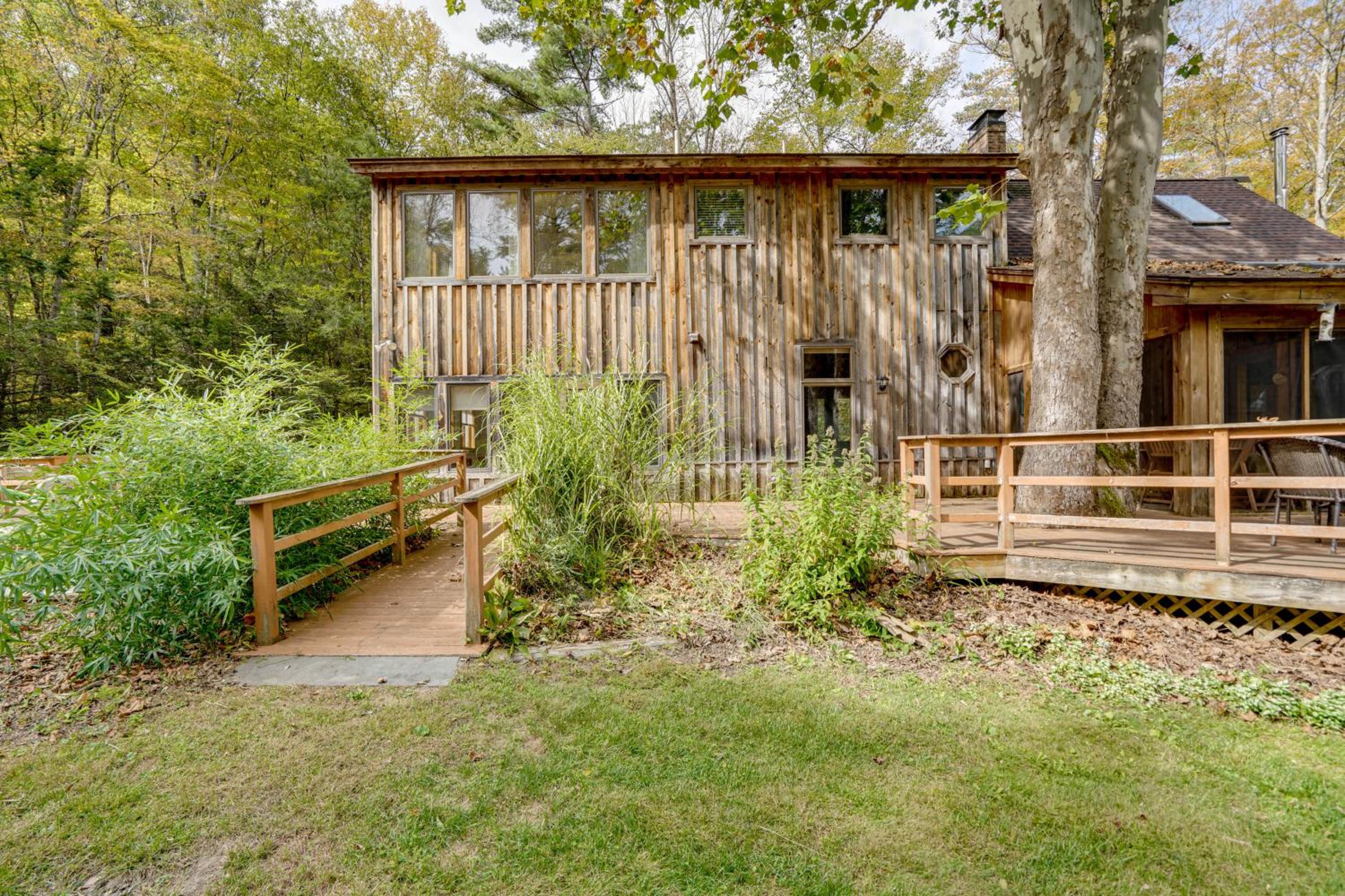 Secluded Family Getaway with On-Site Creek in Hawley