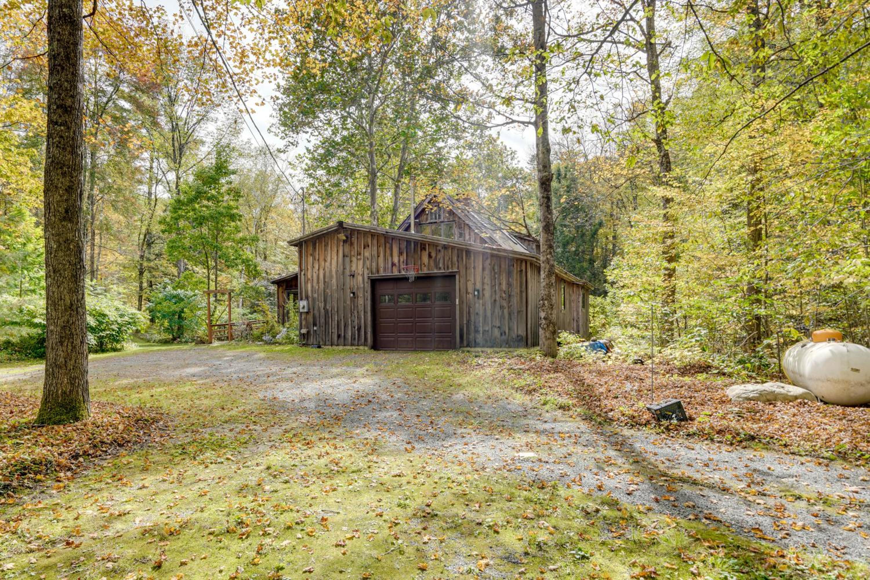 Secluded Family Getaway with On-Site Creek in Hawley