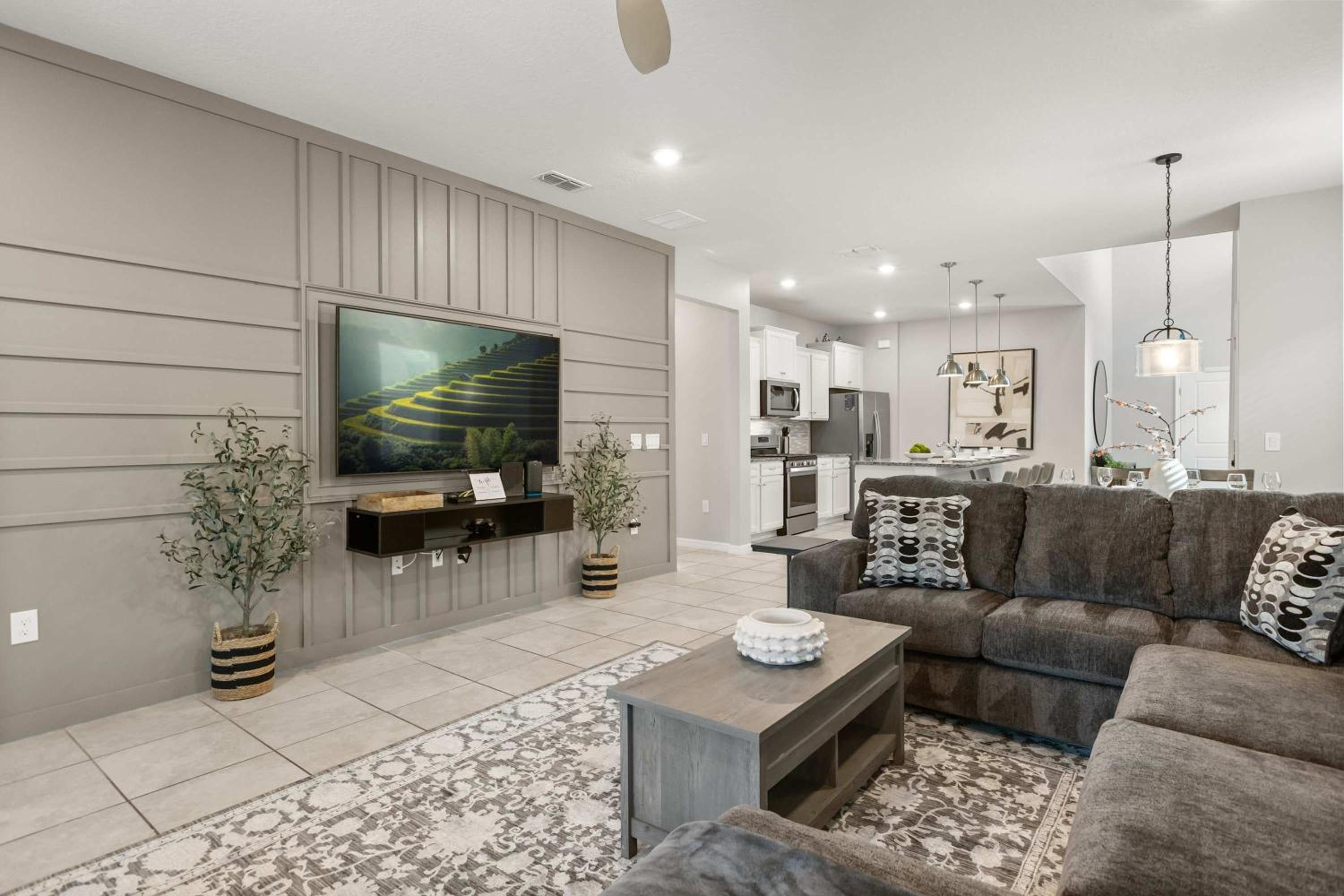 Family Fun Villa w Pool Hot Tub & Game Room
