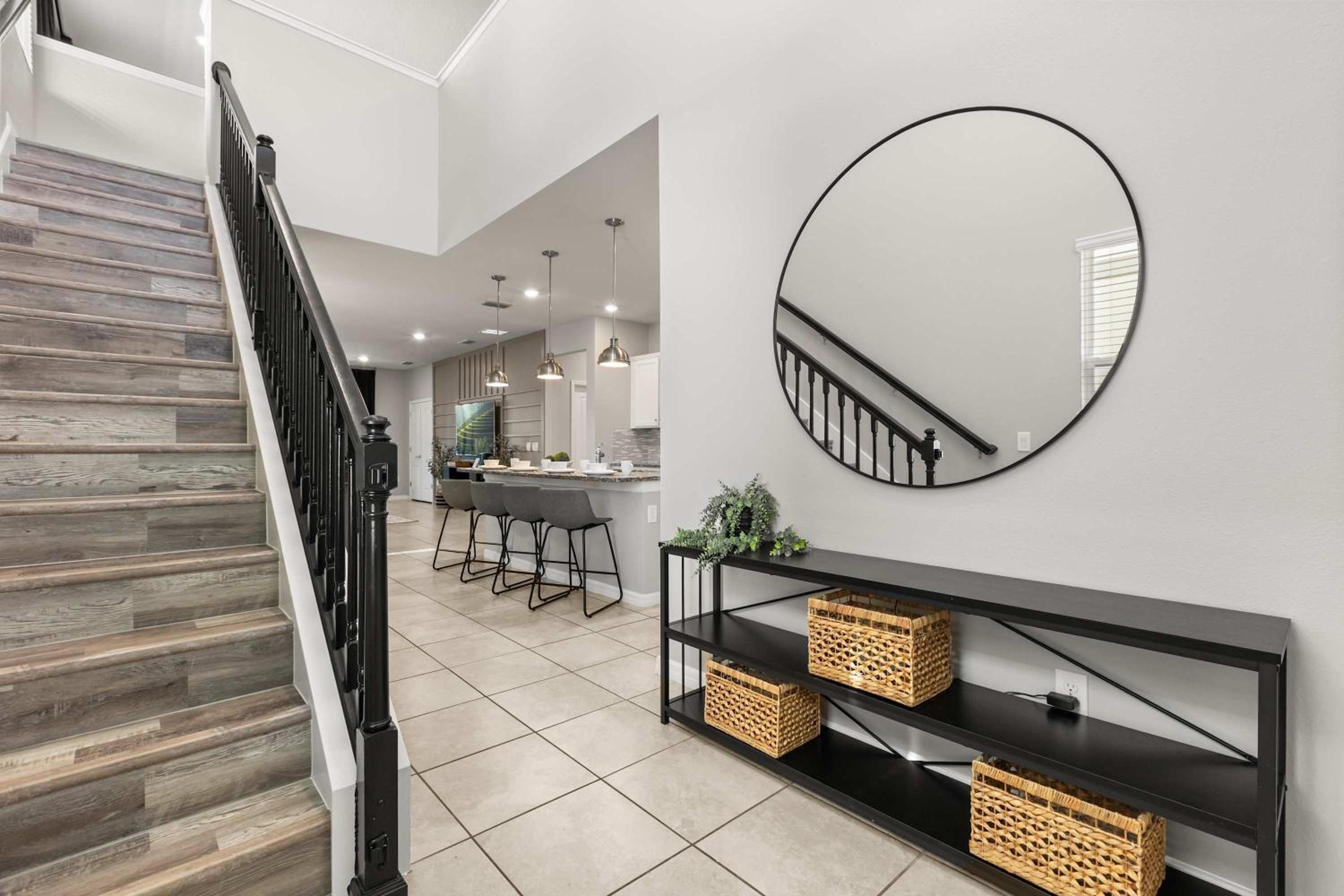 Family Fun Villa w Pool Hot Tub & Game Room