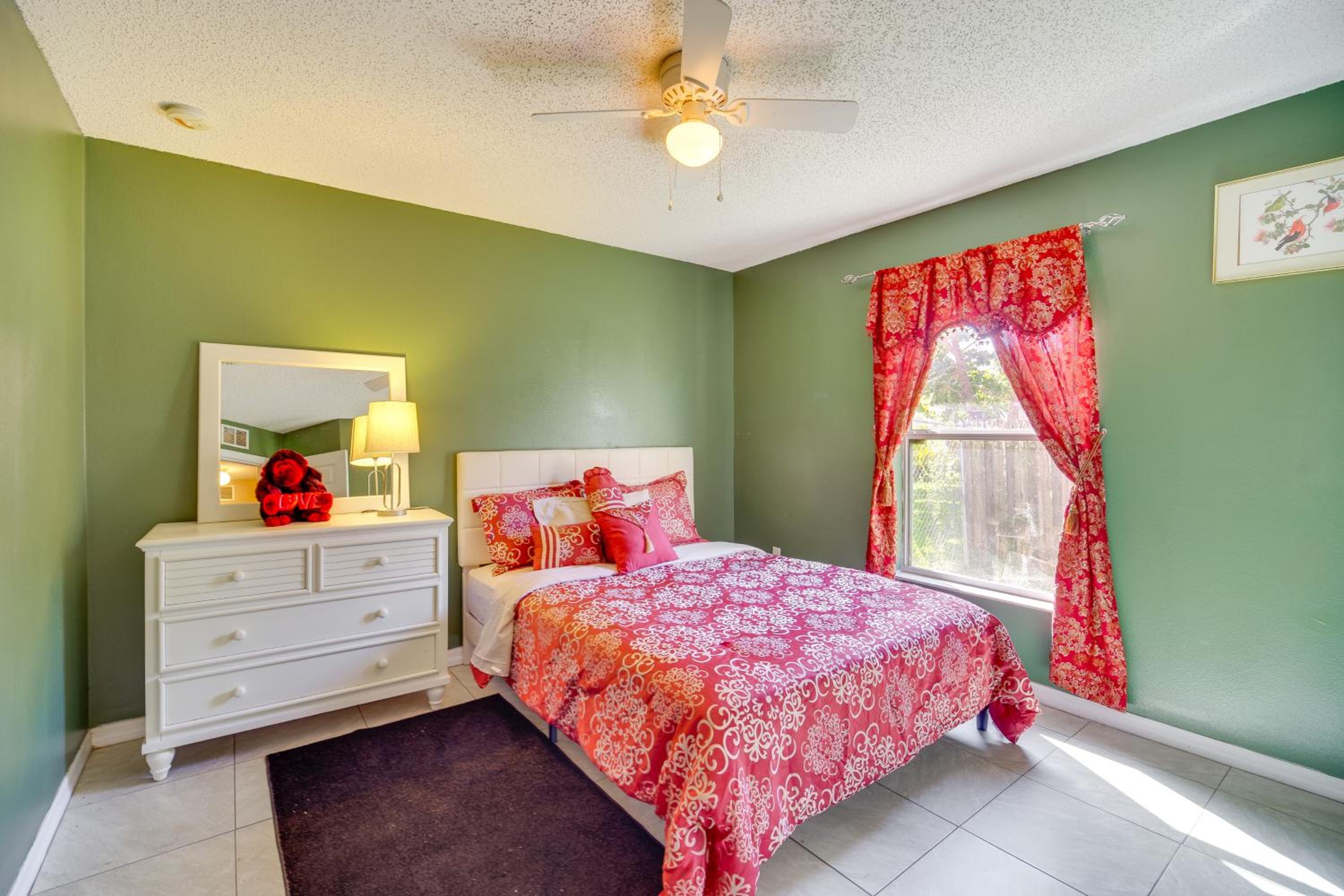 Spacious Palm Bay Stay! Family Home Near Beaches