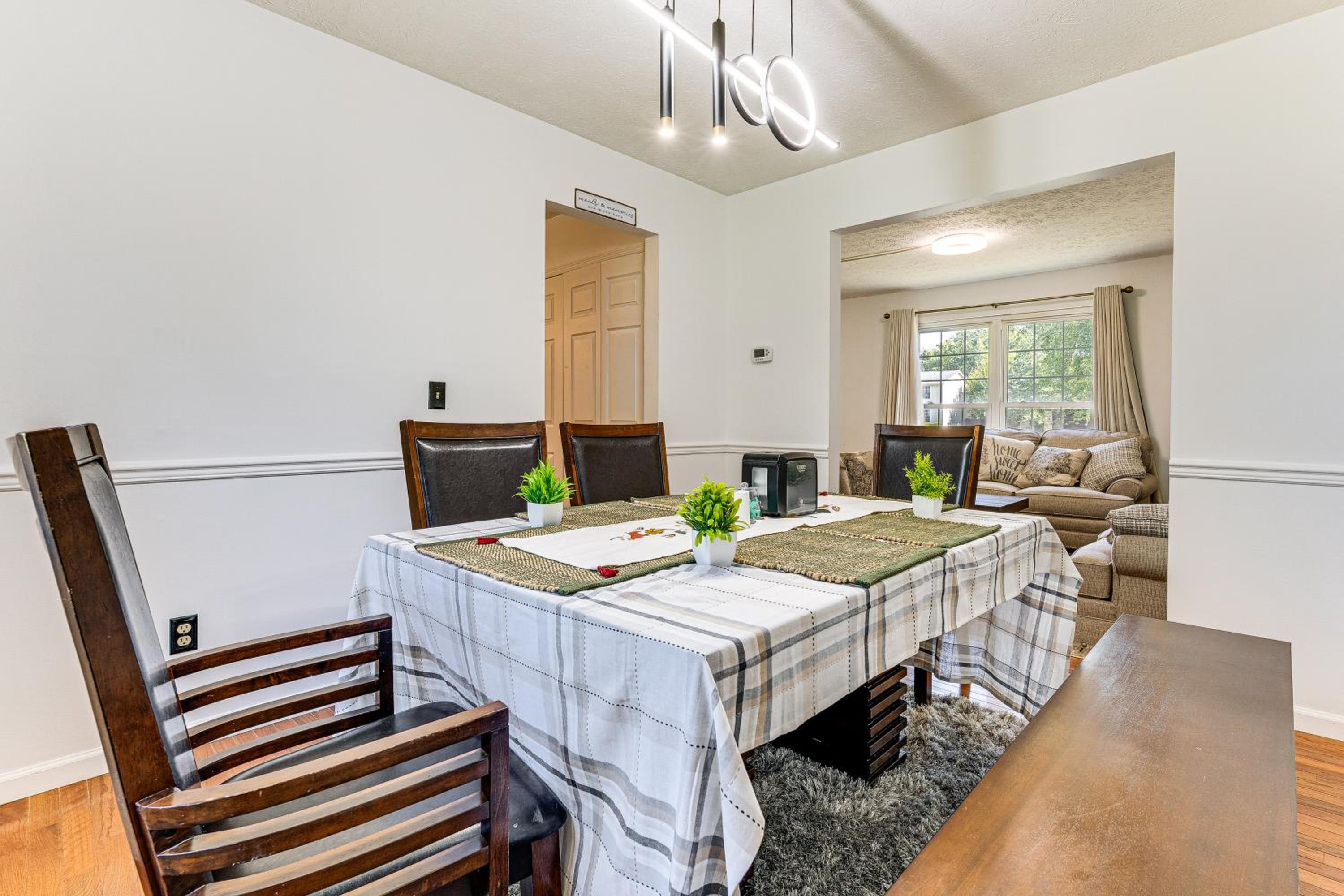 Shop, Golf and Explore Home 14 Mi to Columbus!