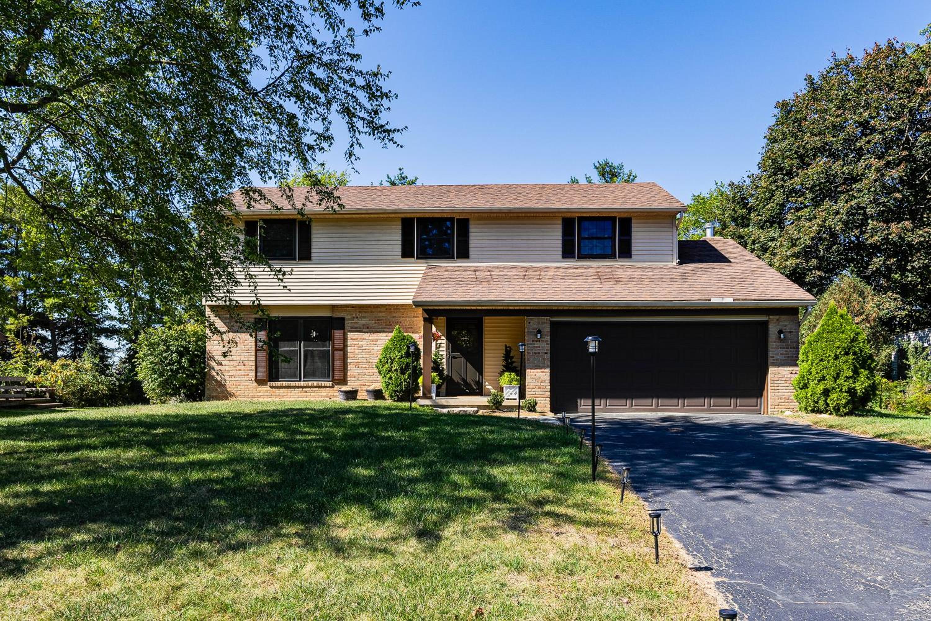 Shop, Golf and Explore Home 14 Mi to Columbus!