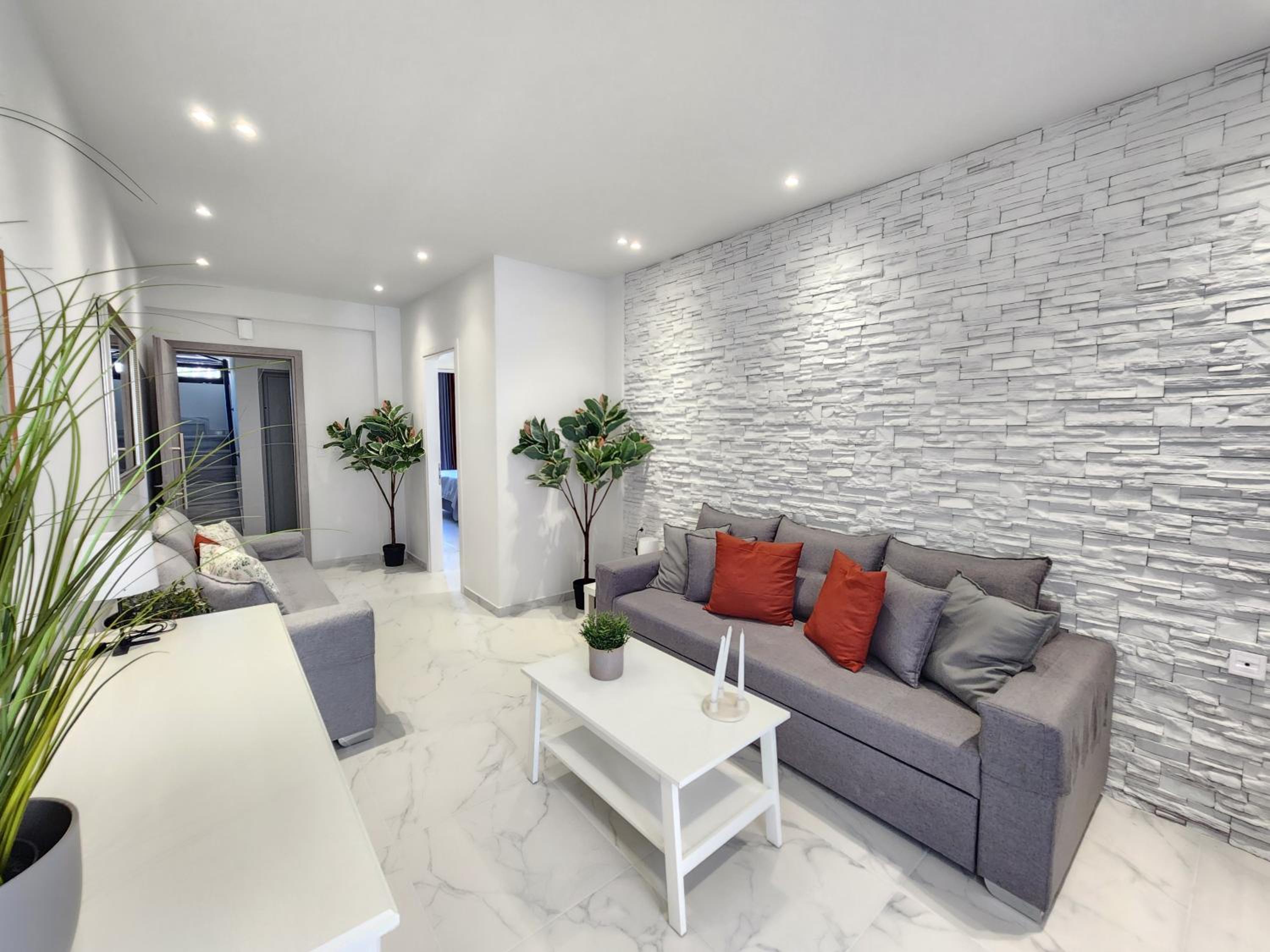 Miracle Luxury Suites