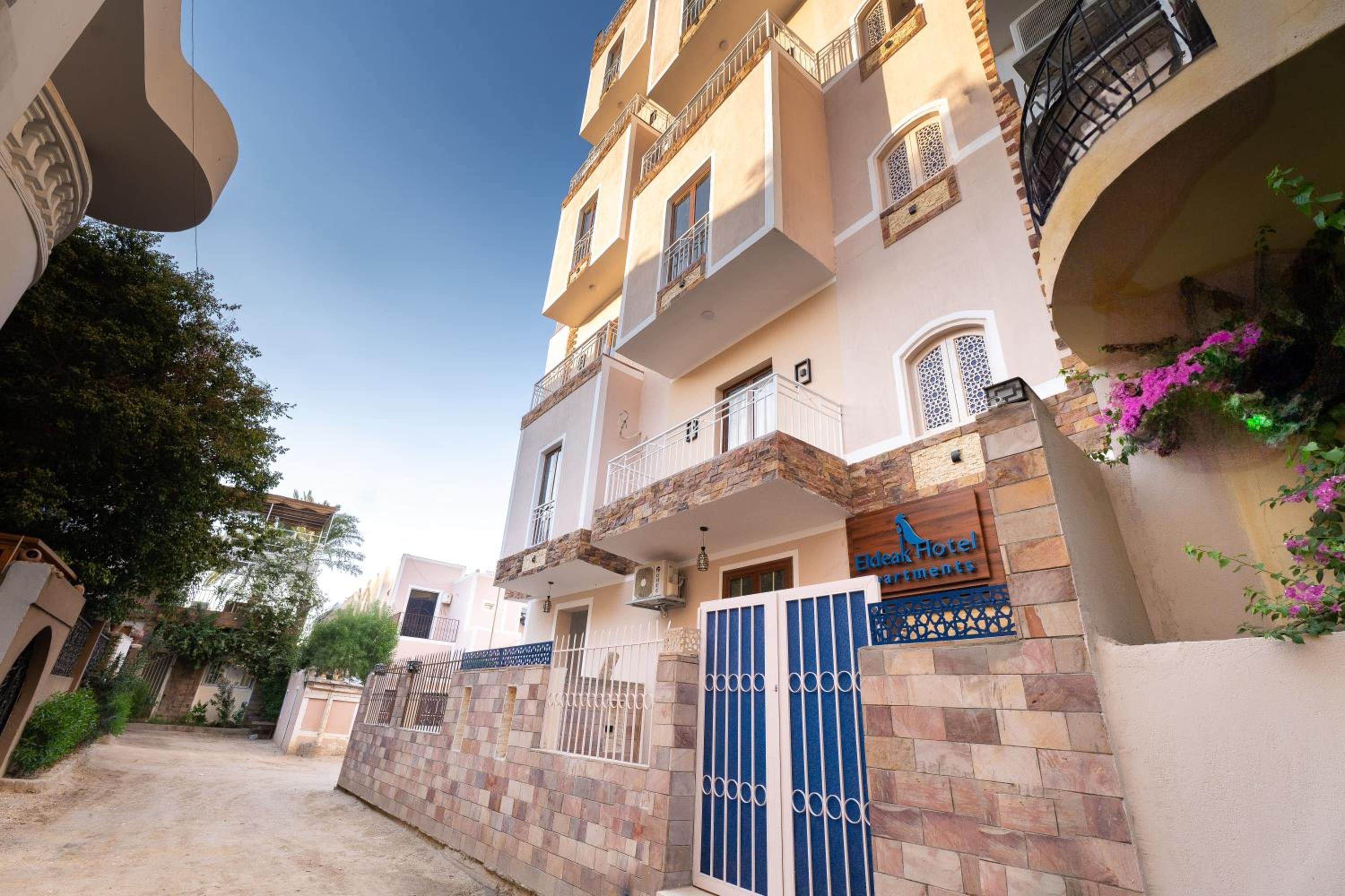 Eldeak Hotel Apartments