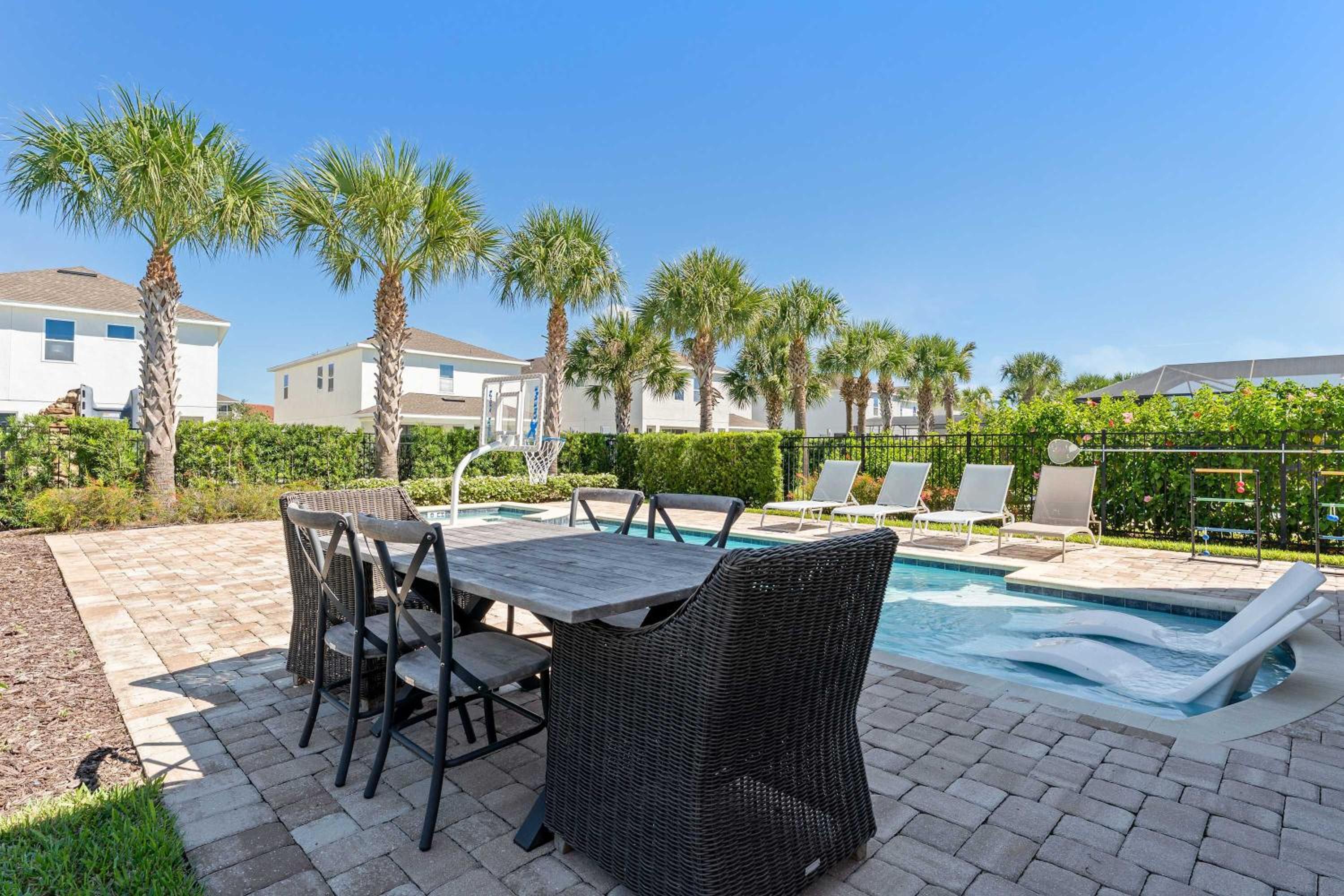 Disney Retreat at Encore Resort