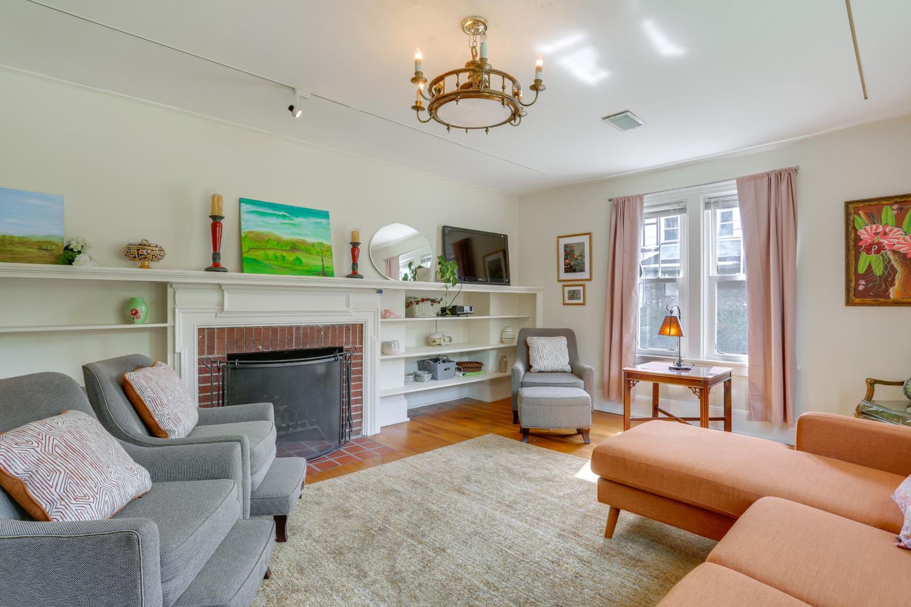 Walk to Hudson River Waterfront Newburgh Home
