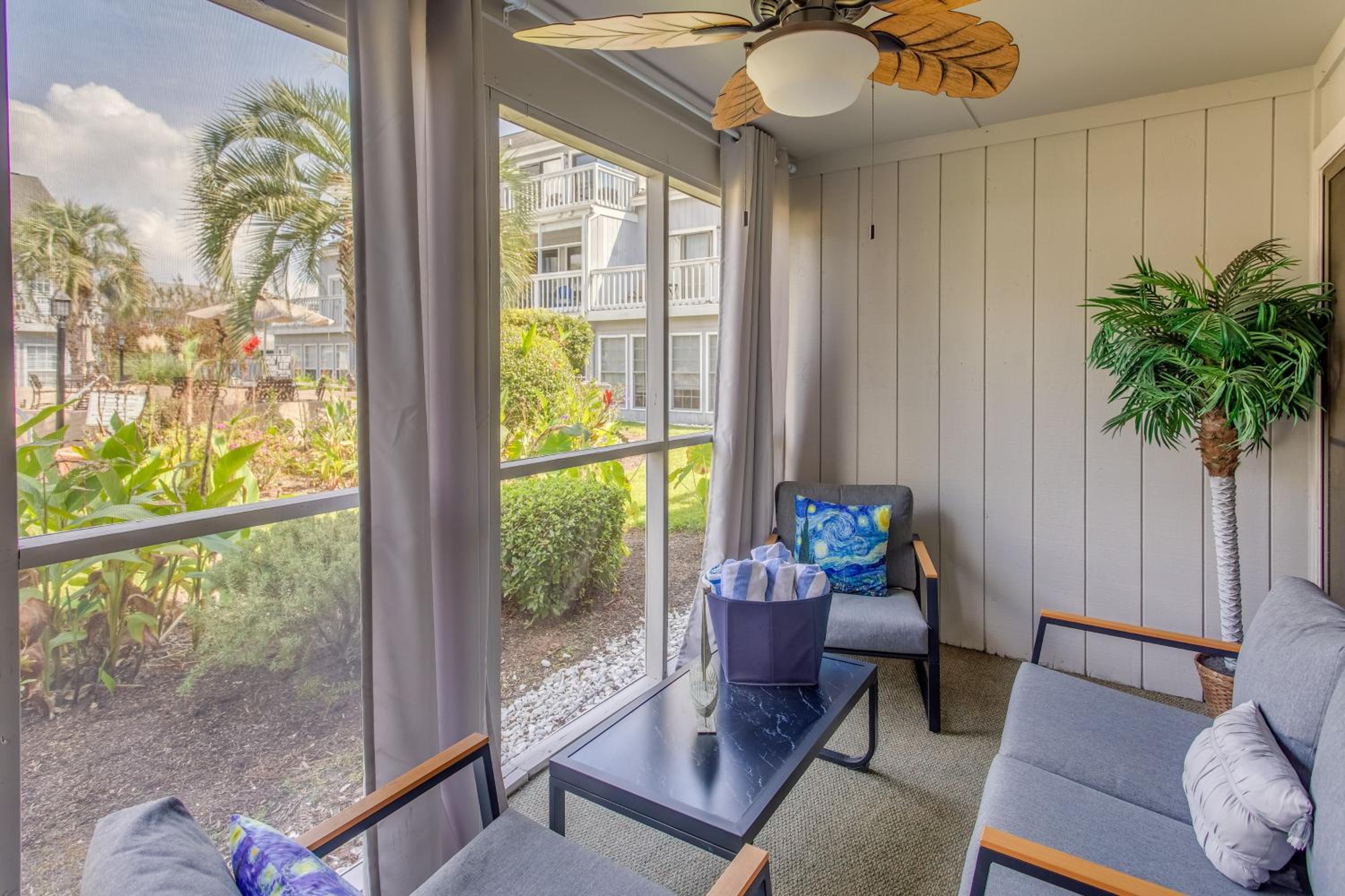 4 Mi to Beach Unit with Pool Access in Little River