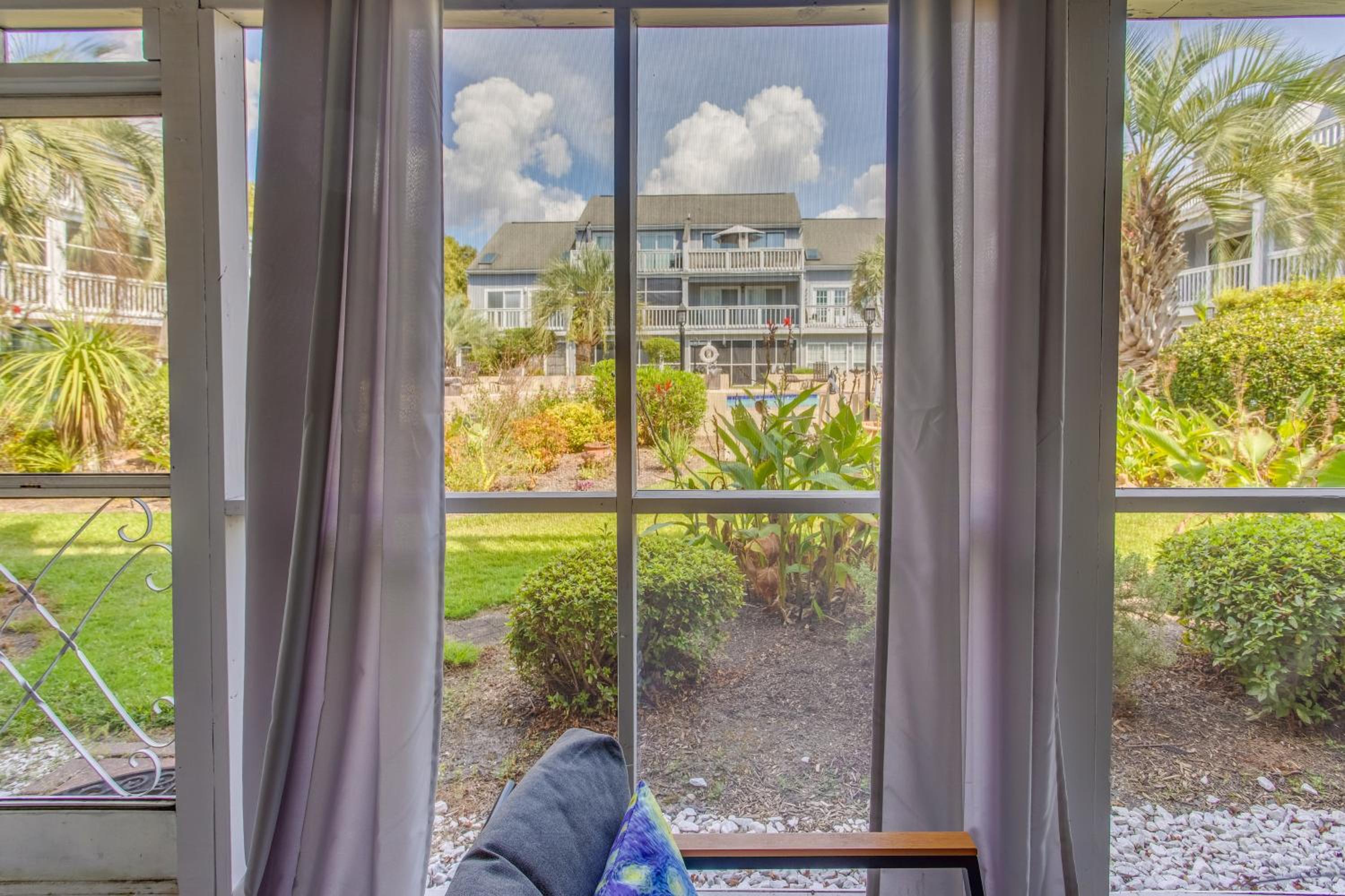 4 Mi to Beach Unit with Pool Access in Little River