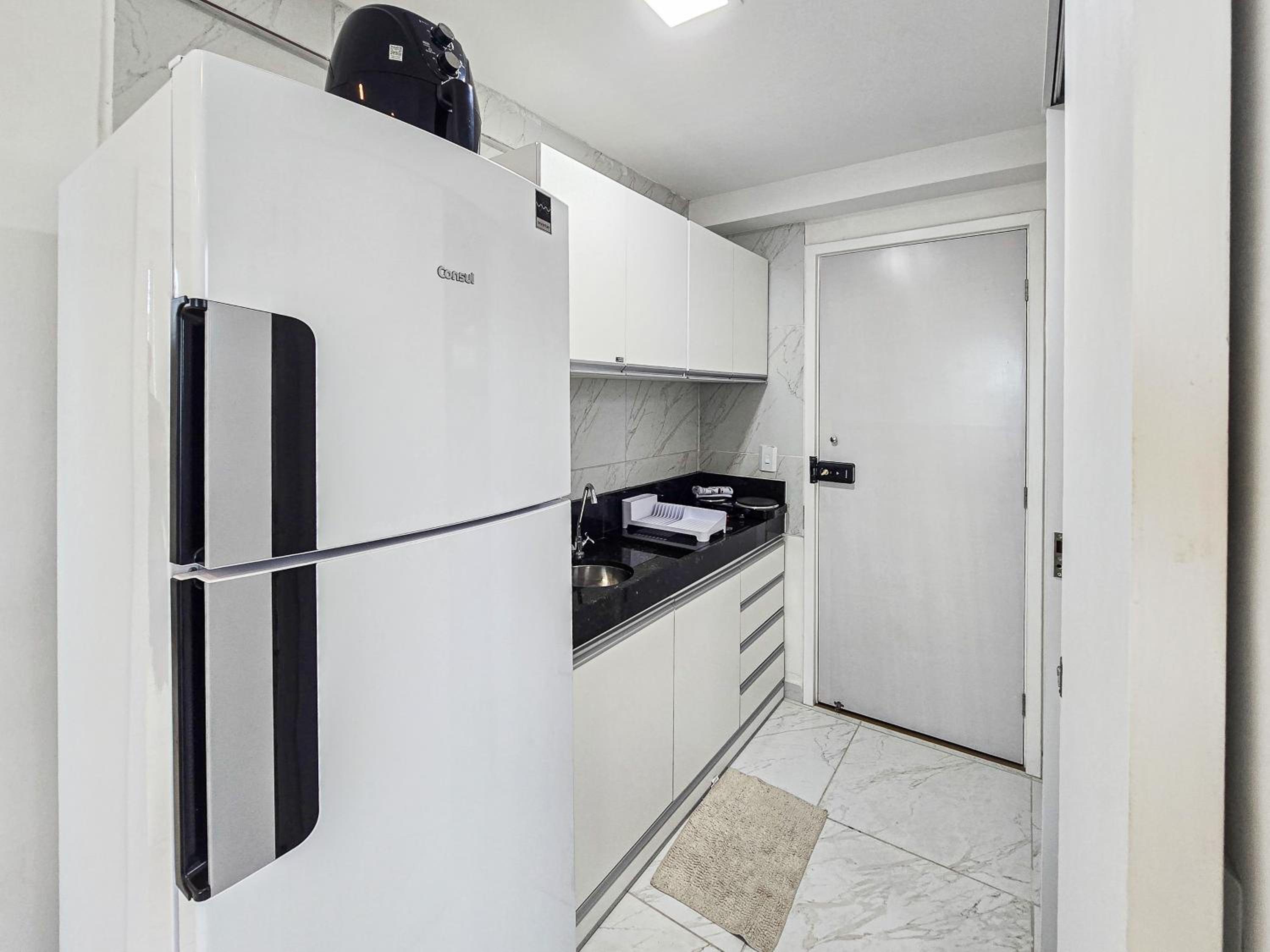 CG101- Flat Rooftop com piscina infinita e garagem- By Oasis Ferias
