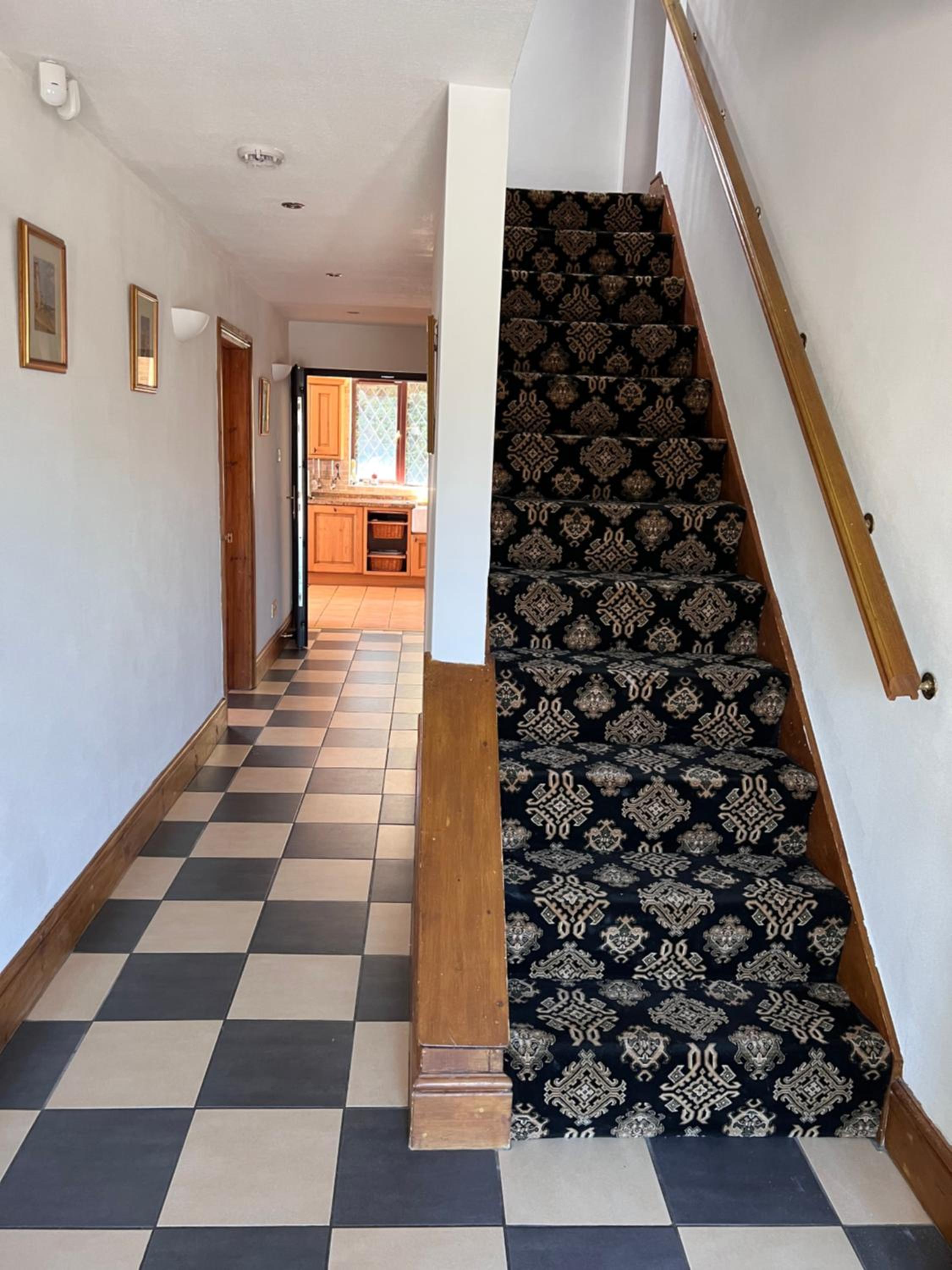 DAINTY HOME STAY - 6 BDR Contractors, Family & Group