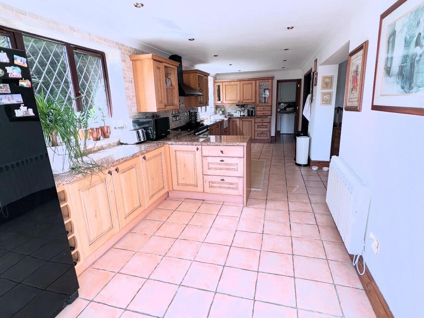 DAINTY HOME STAY - 6 BDR Contractors, Family & Group