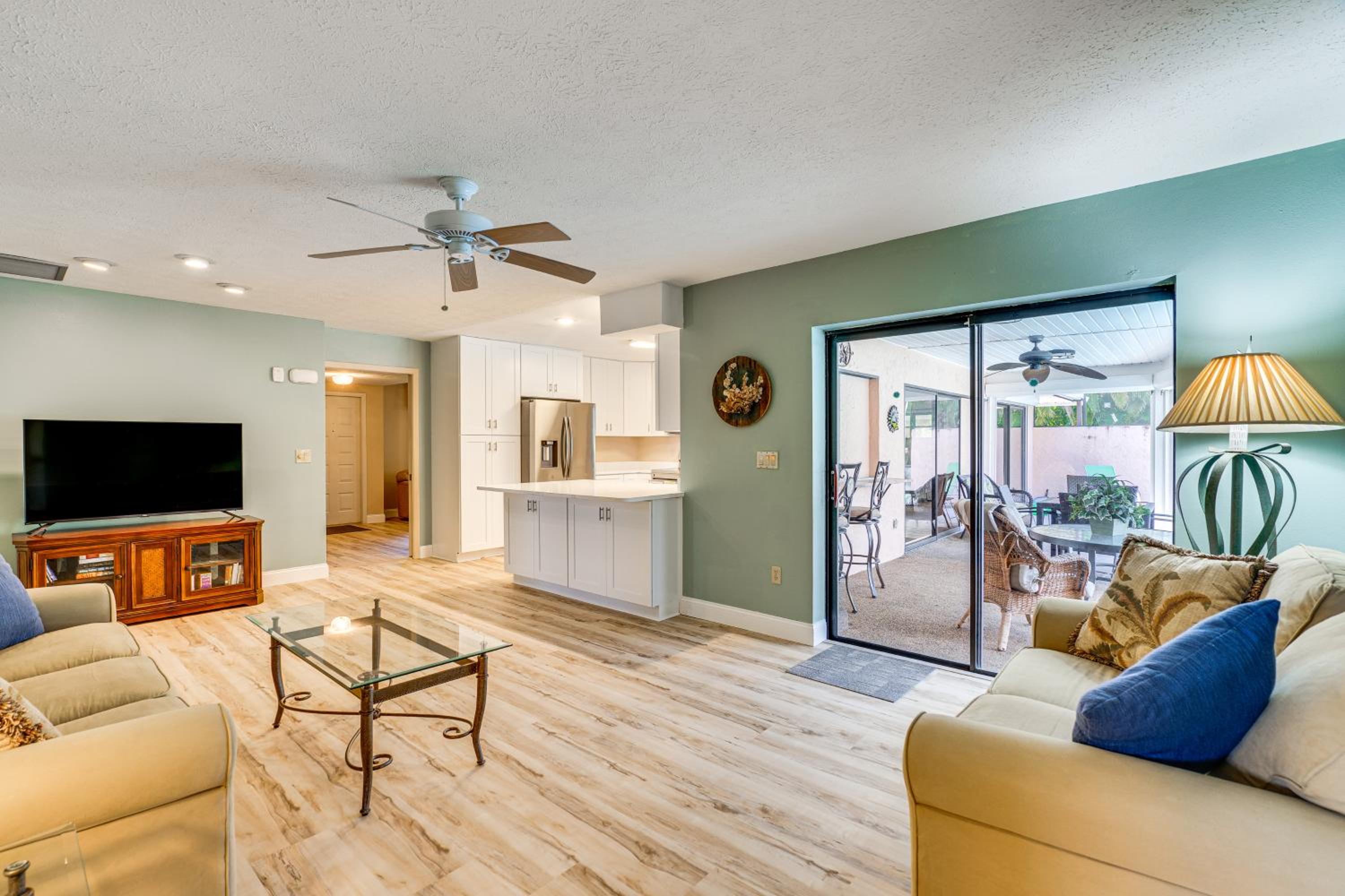1 Mi to Golf! Family Getaway with Pool in Fort Myers