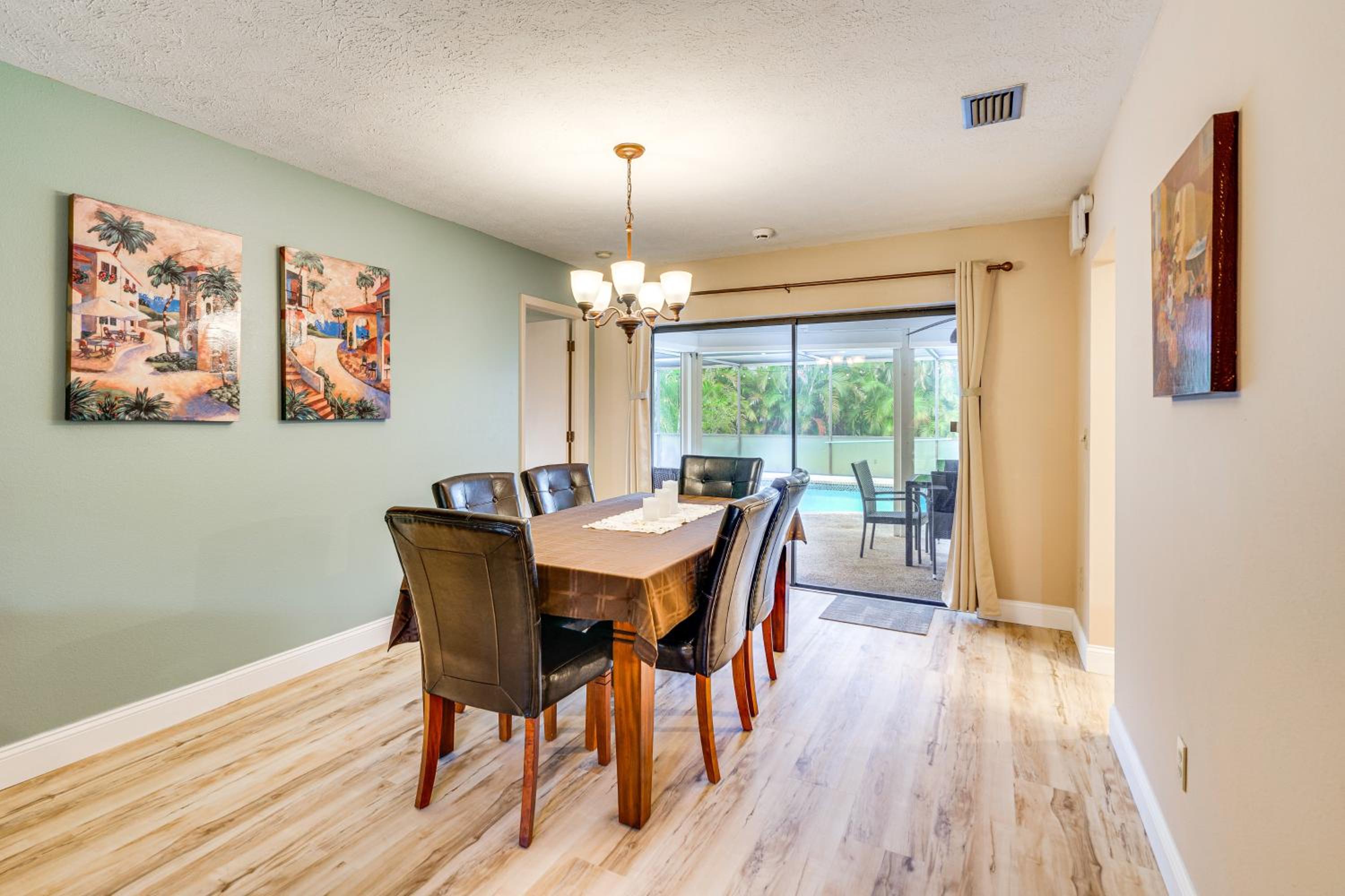 1 Mi to Golf! Family Getaway with Pool in Fort Myers