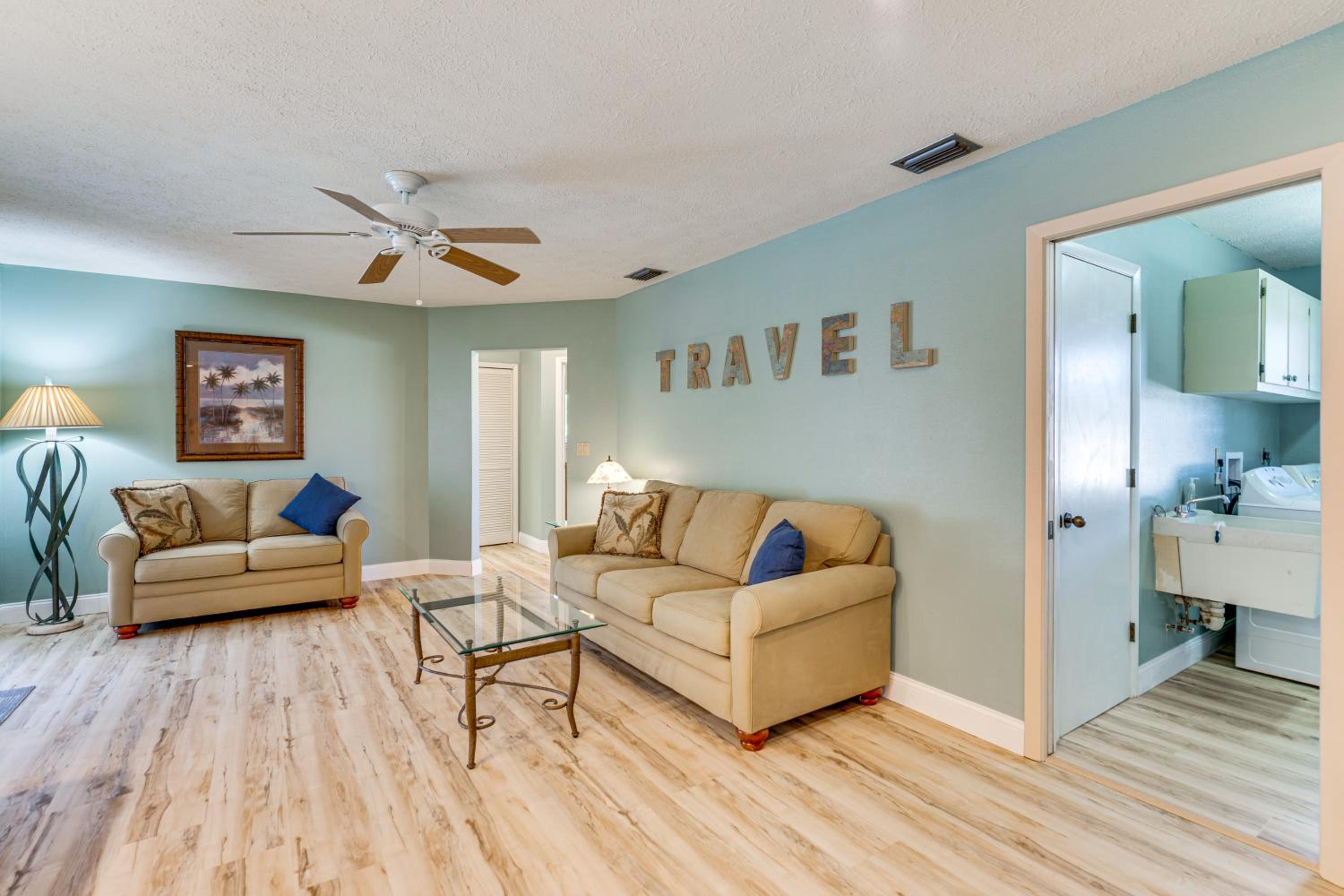 1 Mi to Golf! Family Getaway with Pool in Fort Myers
