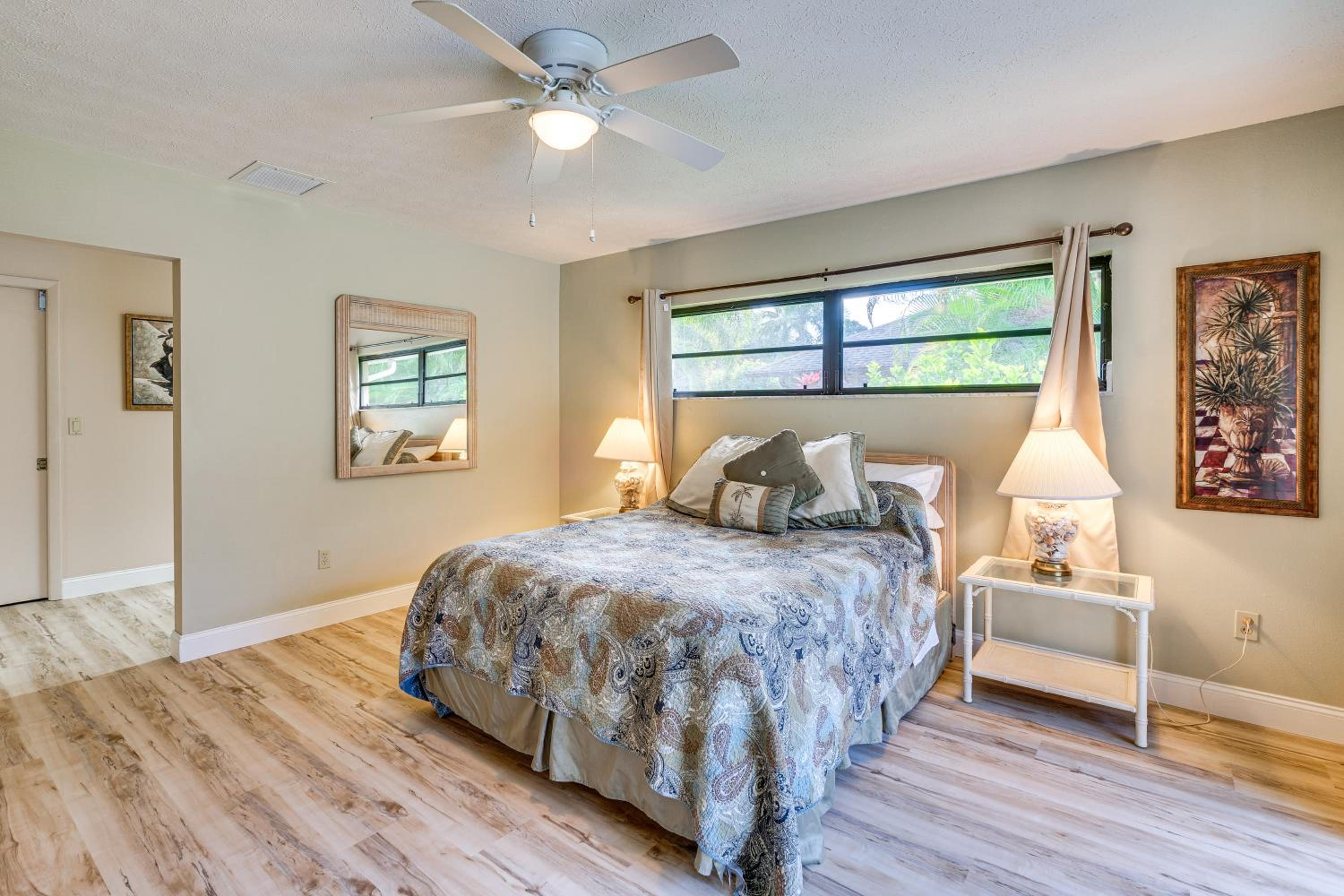 1 Mi to Golf! Family Getaway with Pool in Fort Myers