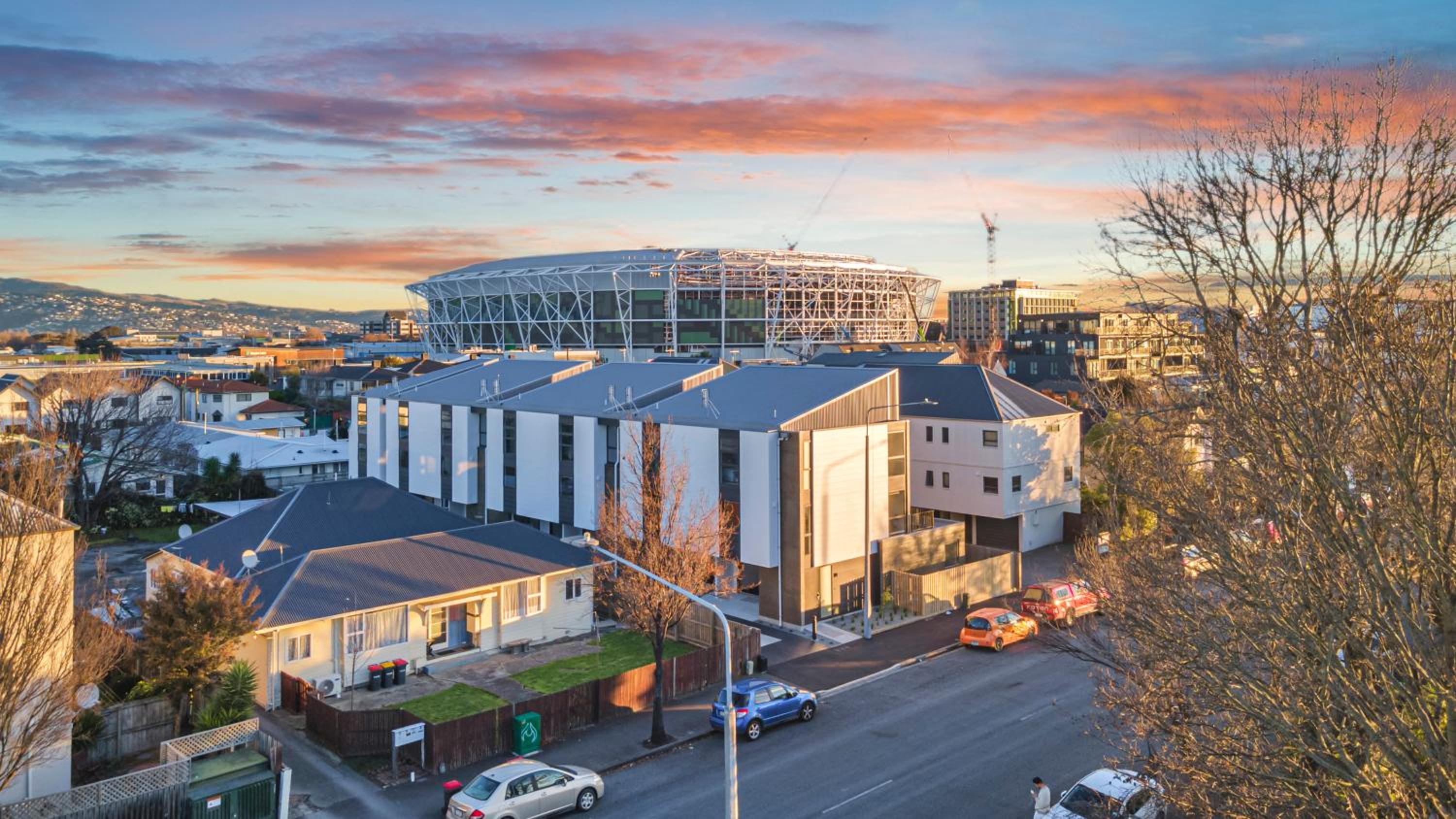 3 Bedroom, 3 Bathroom Townhouse with Garage - in CHCH CBD