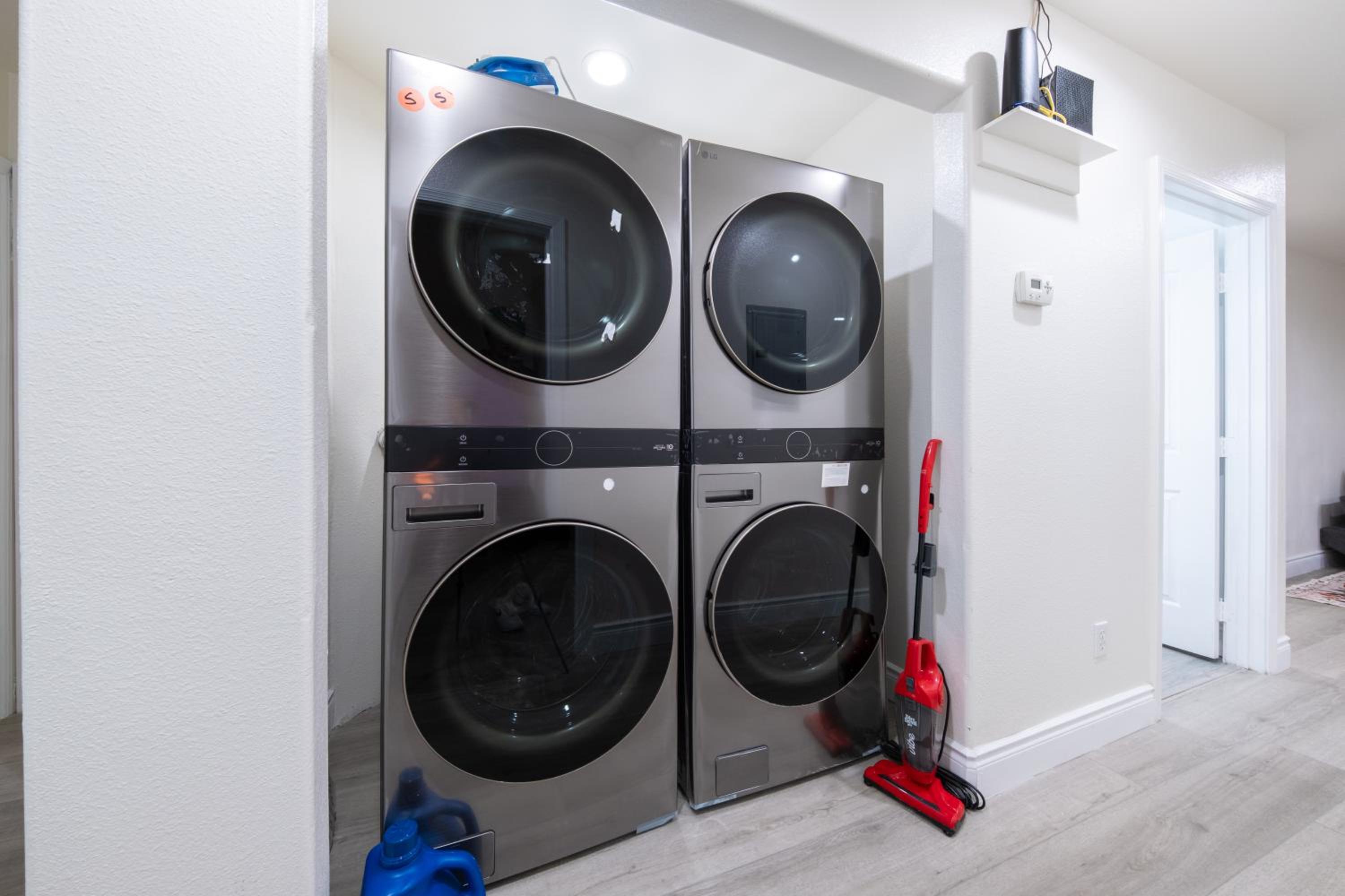 Modern Luxe Ensuite by USC Shared Living