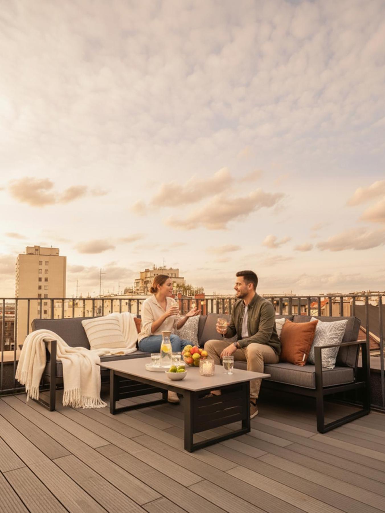 Rooftop Apartment with Terrace by T