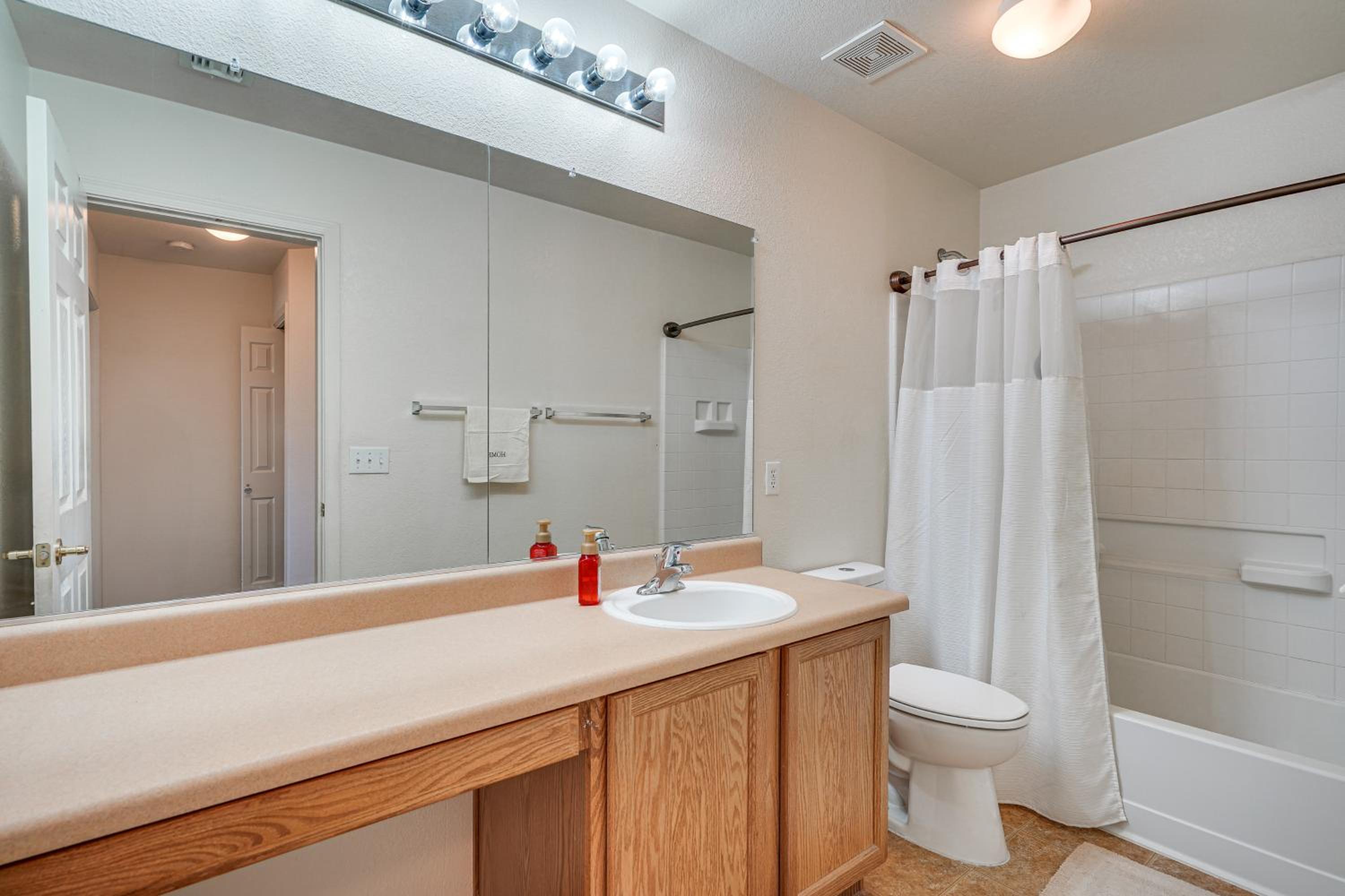 Private Pool and Family Fun Desert Oasis in Tucson!