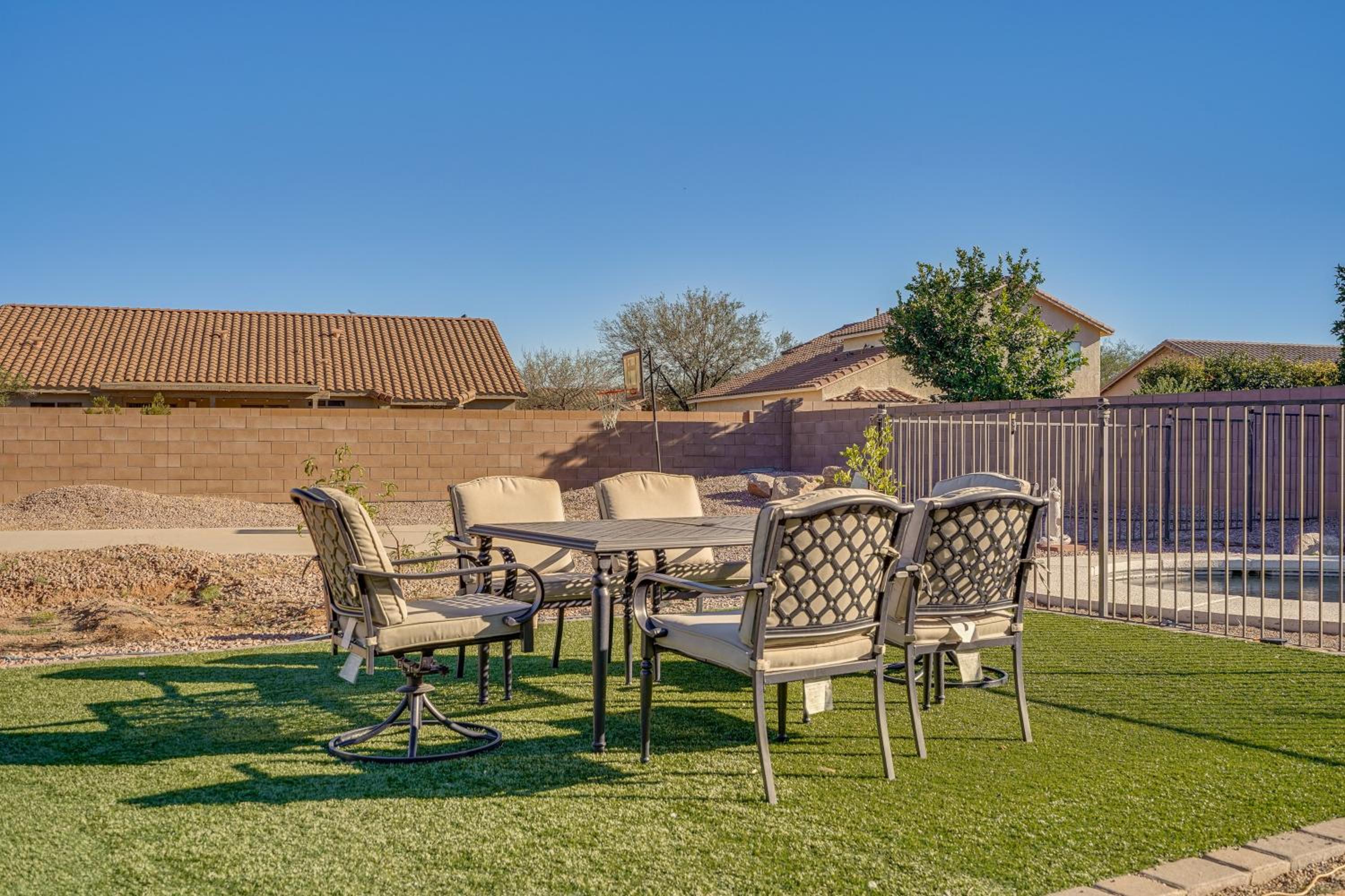 Private Pool and Family Fun Desert Oasis in Tucson!