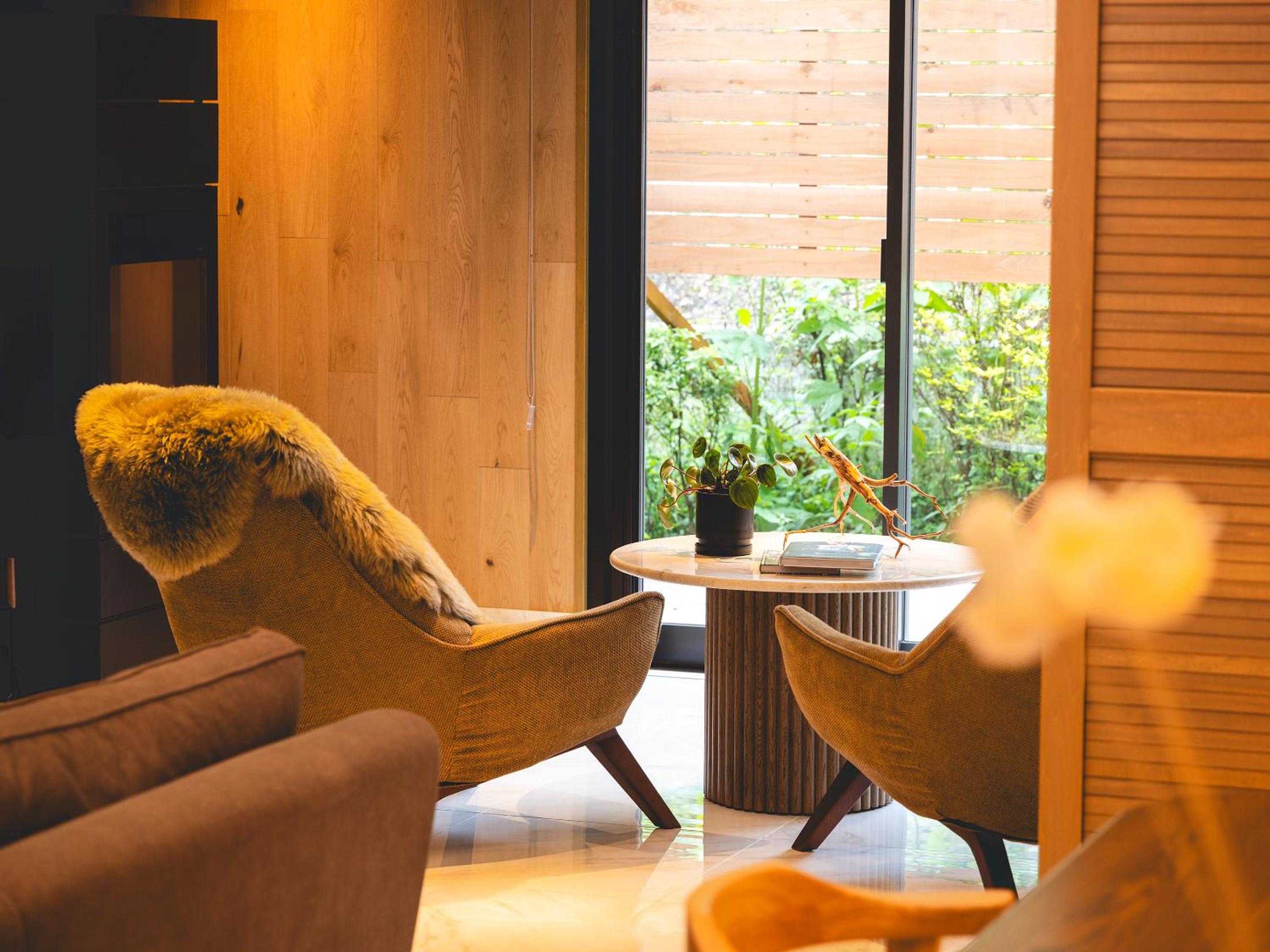 Glamdy style hotel suite 山ノ麓