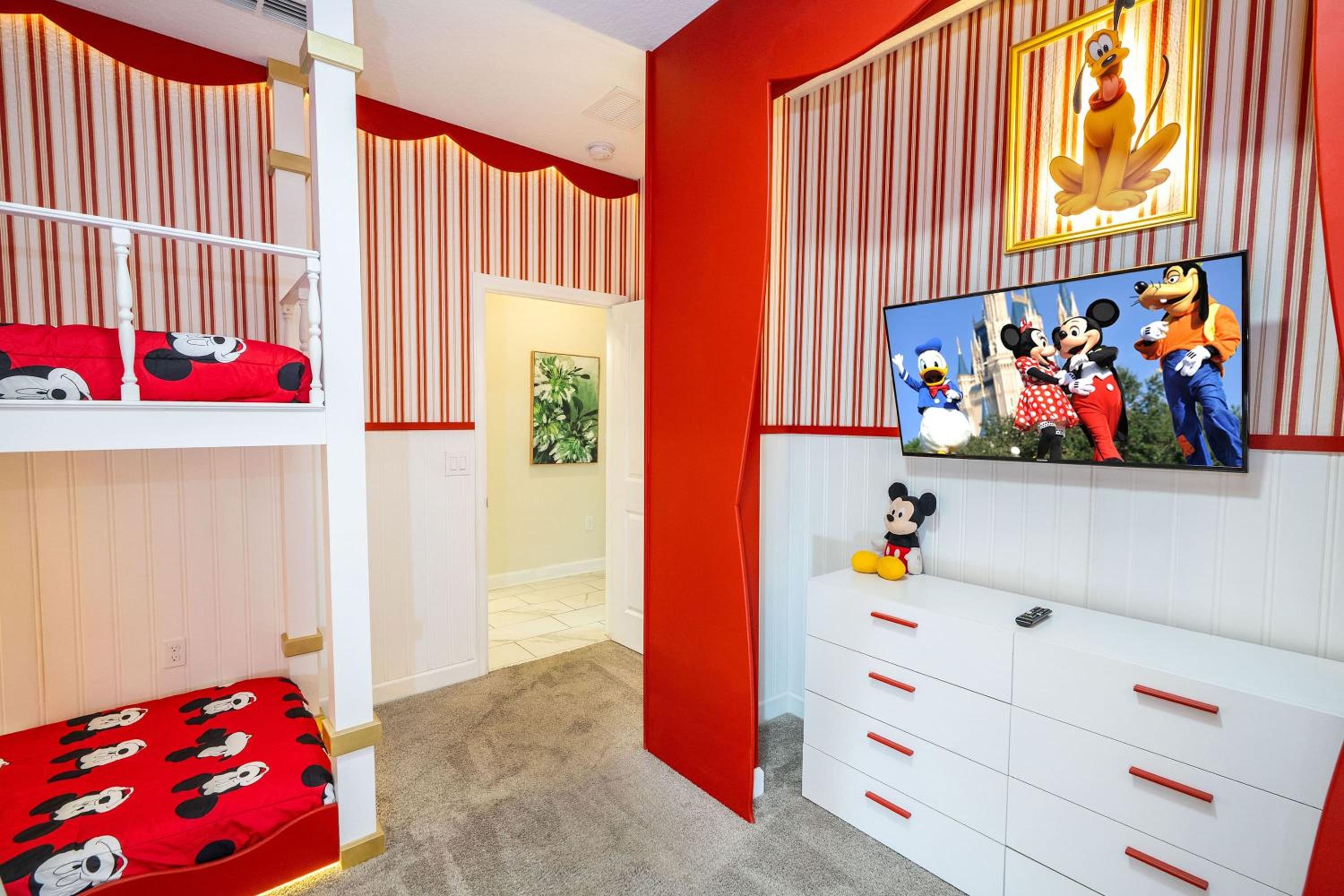 Vibrant 5Bd w Private Pool & Waterpark at Storey Lake 4811M