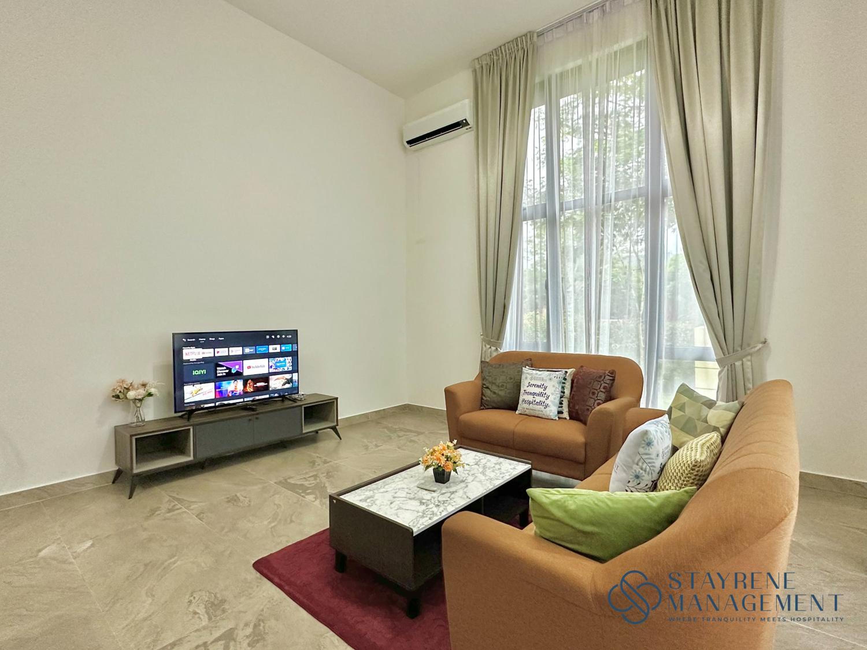 Casa Forest Modern Suites at Forest City JB