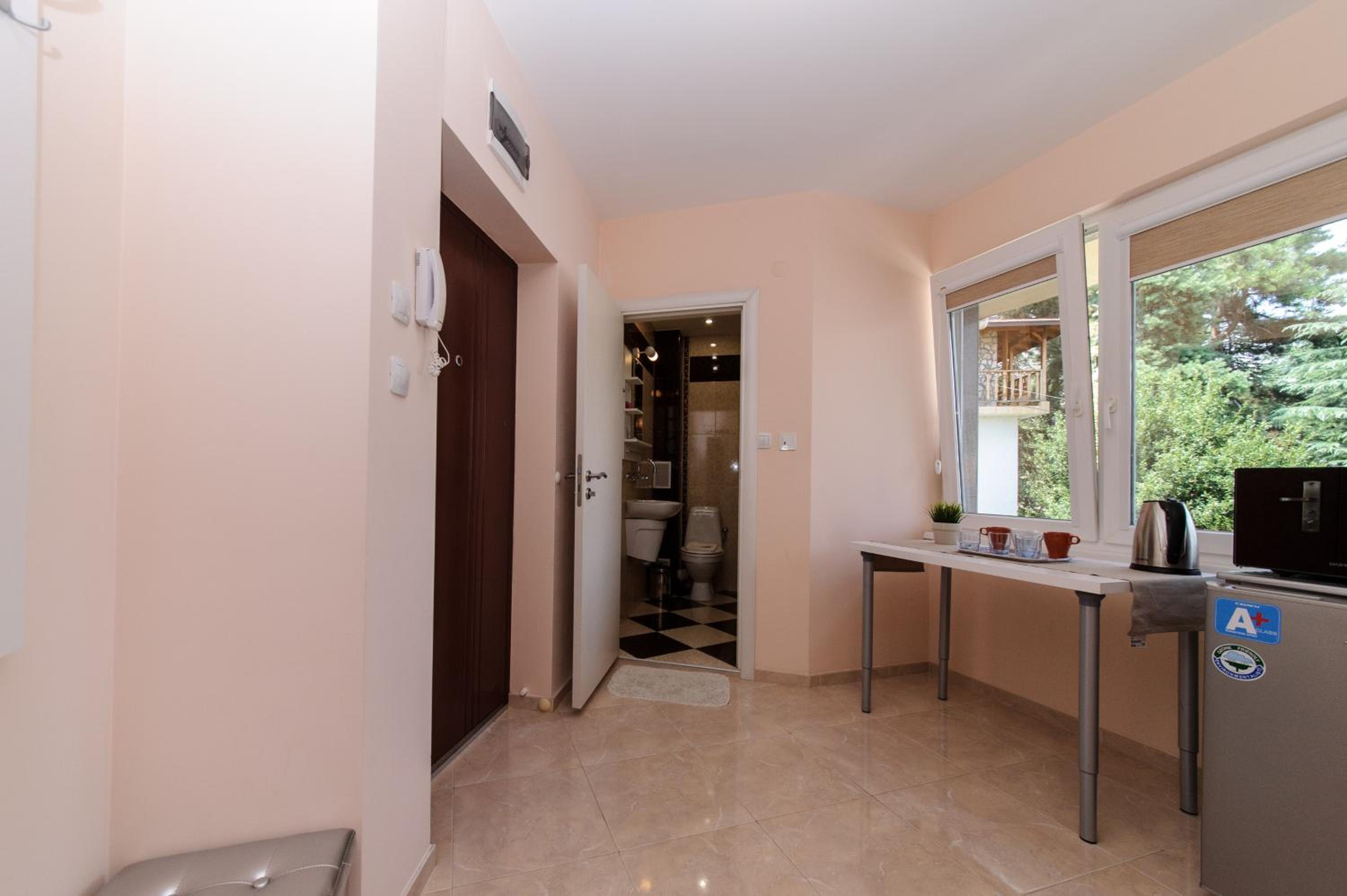 Sandanski Peak Guest Rooms