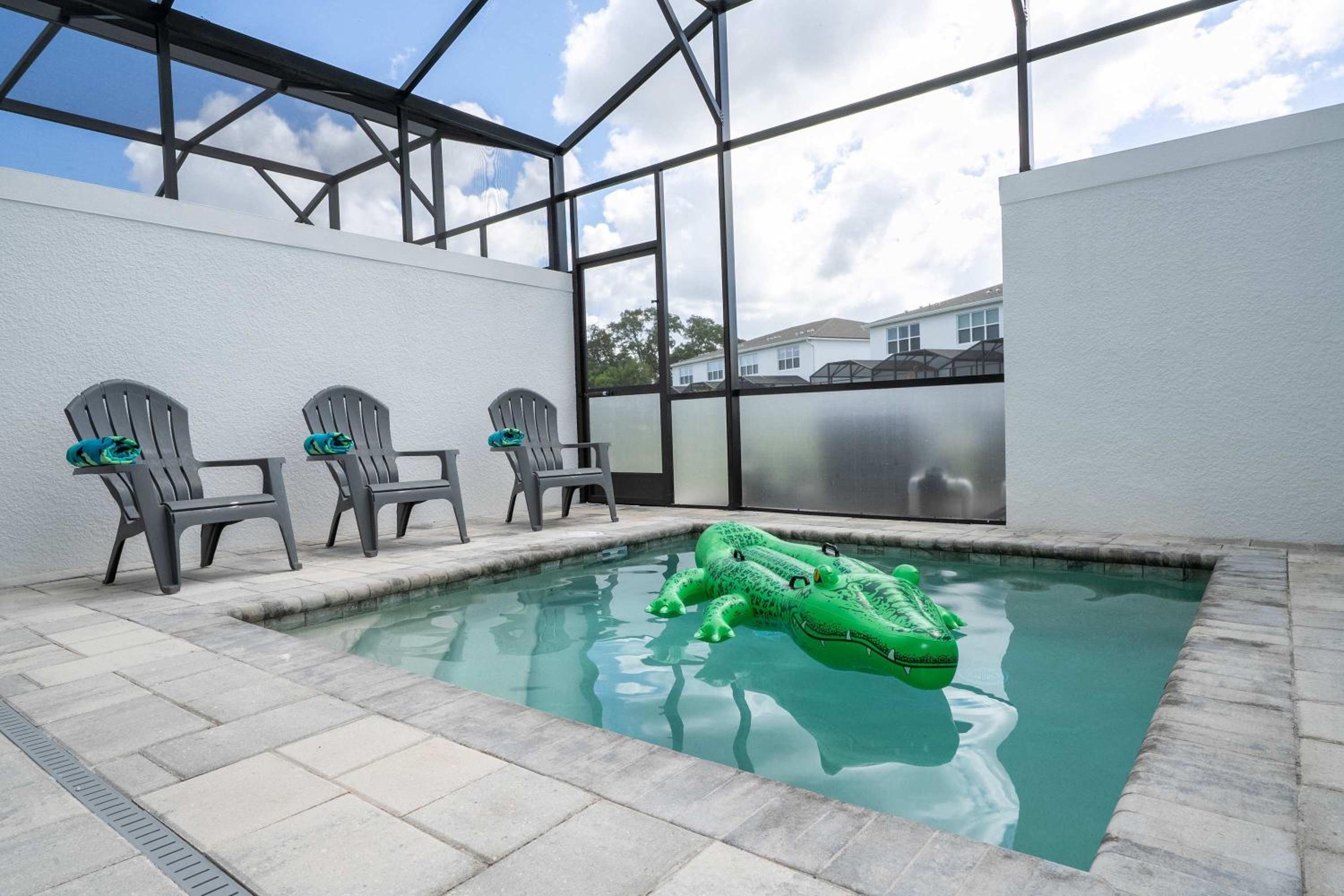 Modern 3Bd Screened Pool at Serenity Resort 17322