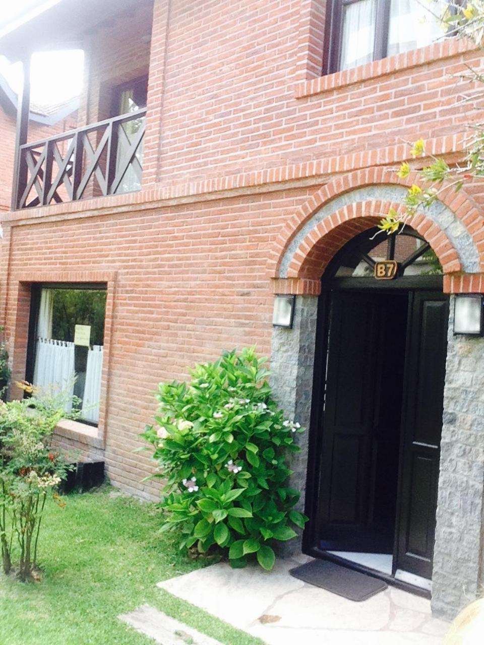 DUPLEX Casa 100 m2 CARILO HOUSE Complejo Residencial Sin Serv