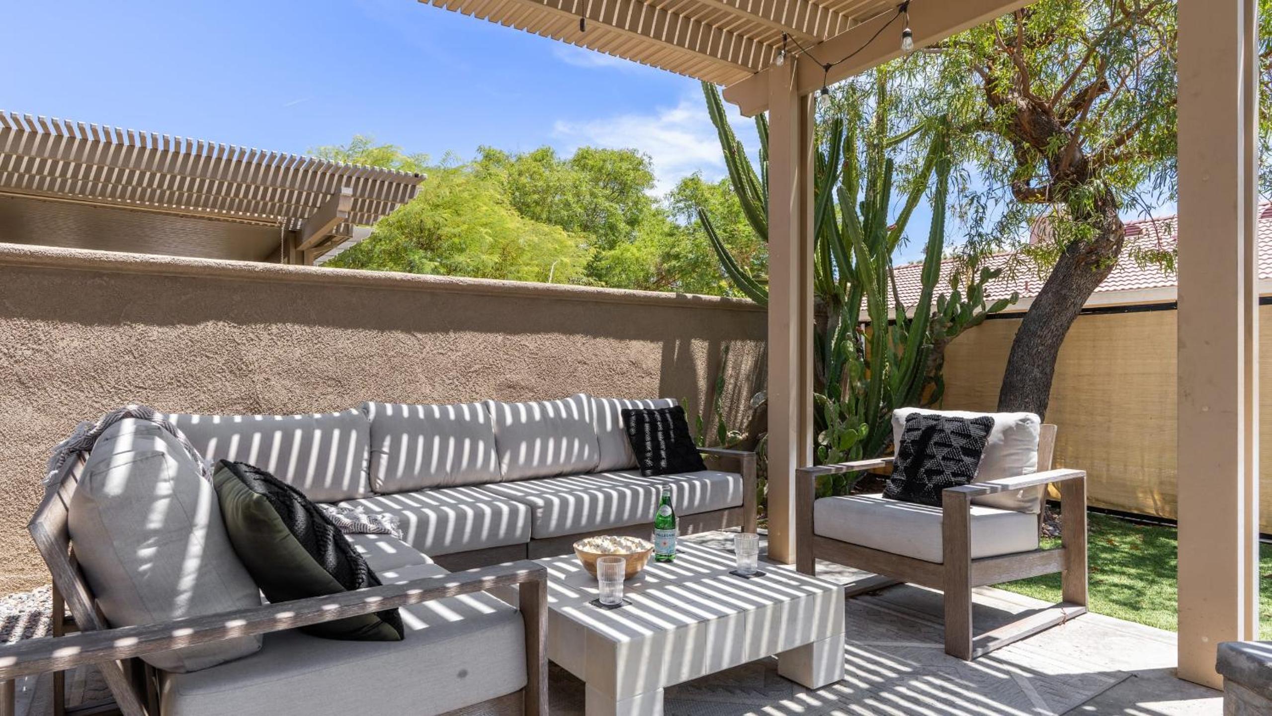 Designer Desert Oasis w Pool Hot Tub Outdoor Lounge The Riley by AvantStay