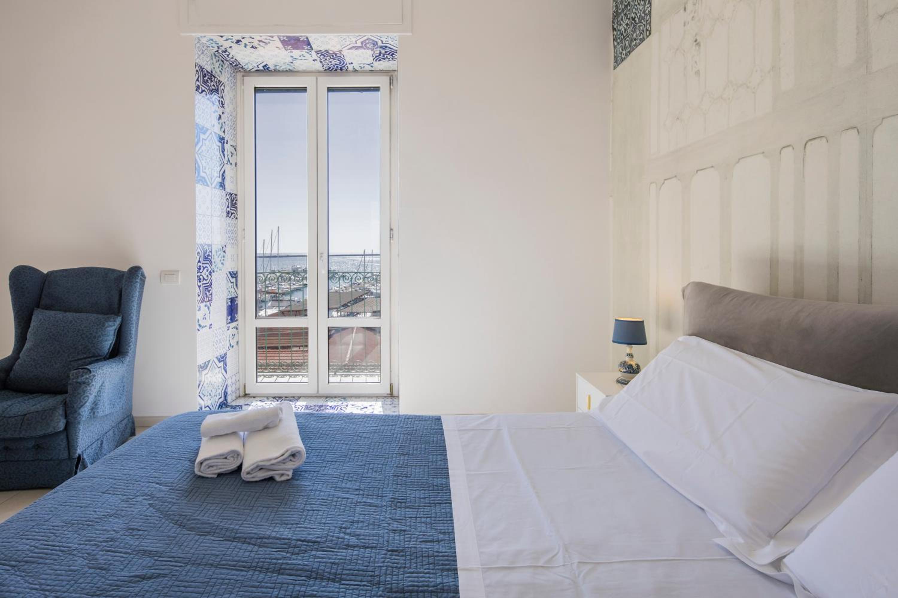 Relais Luxury Retreat - Seafront Apartments